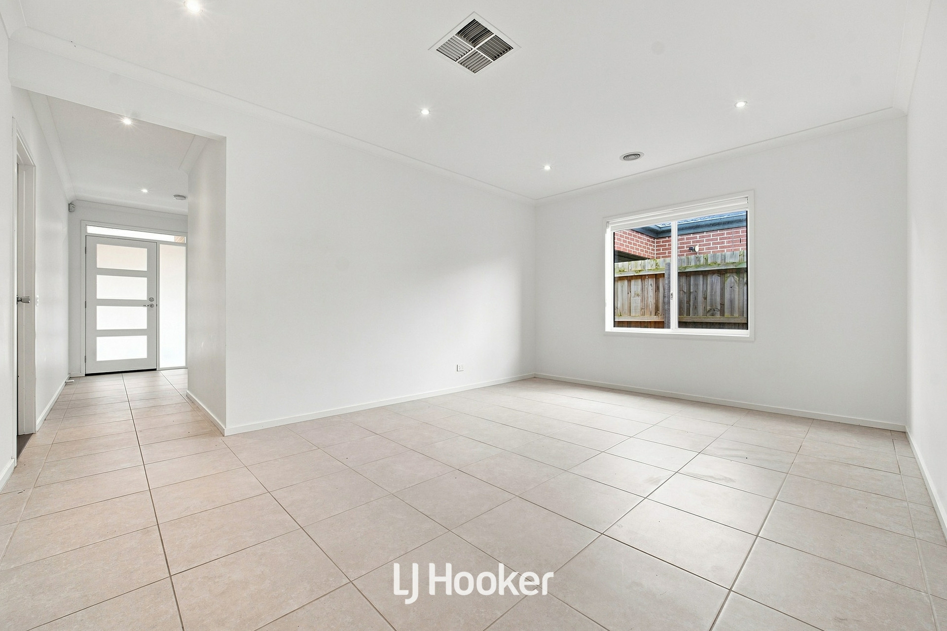 11 Parlia Street — photo 3 of 24
