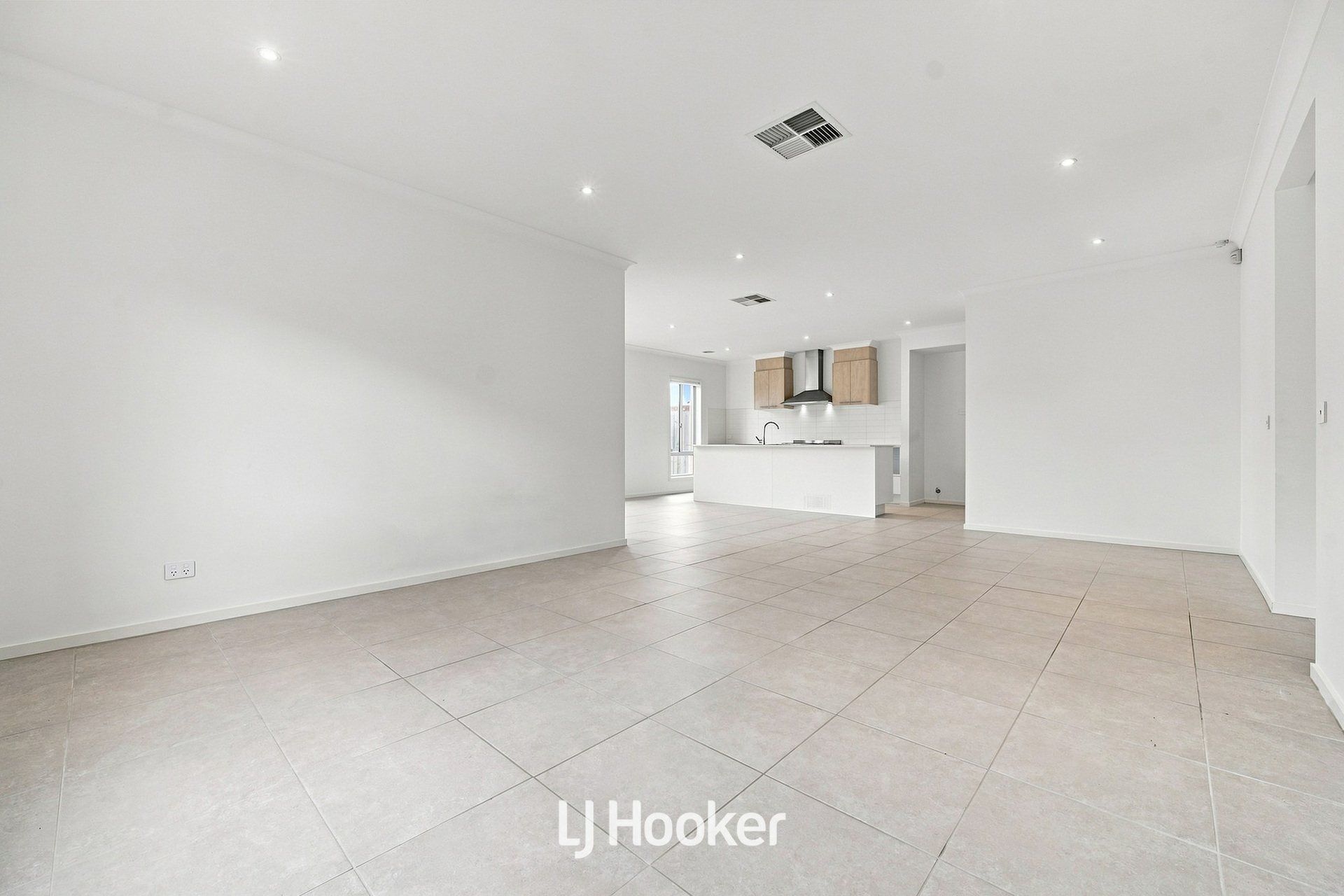 11 Parlia Street — photo 4 of 24