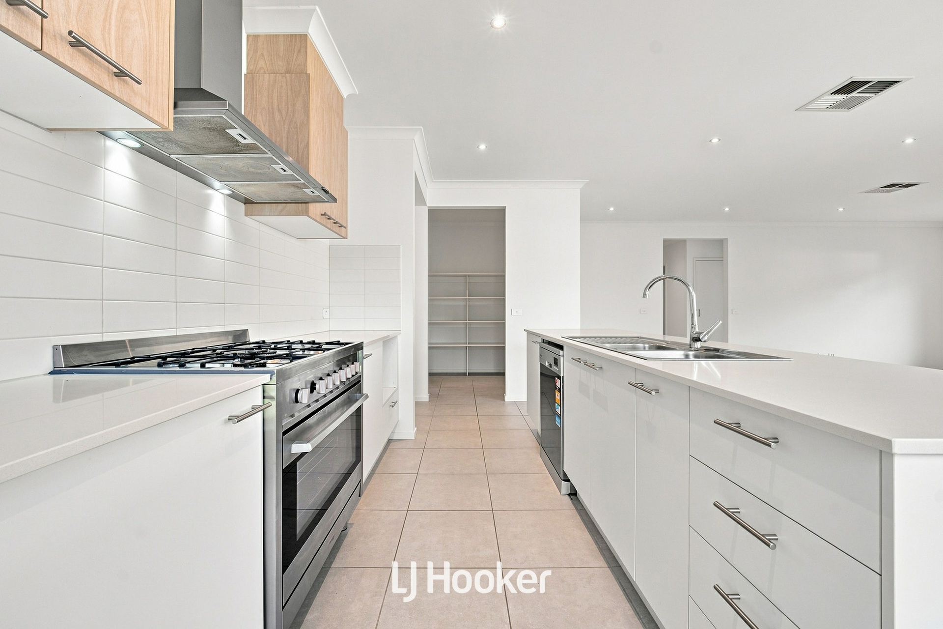 11 Parlia Street — photo 9 of 24