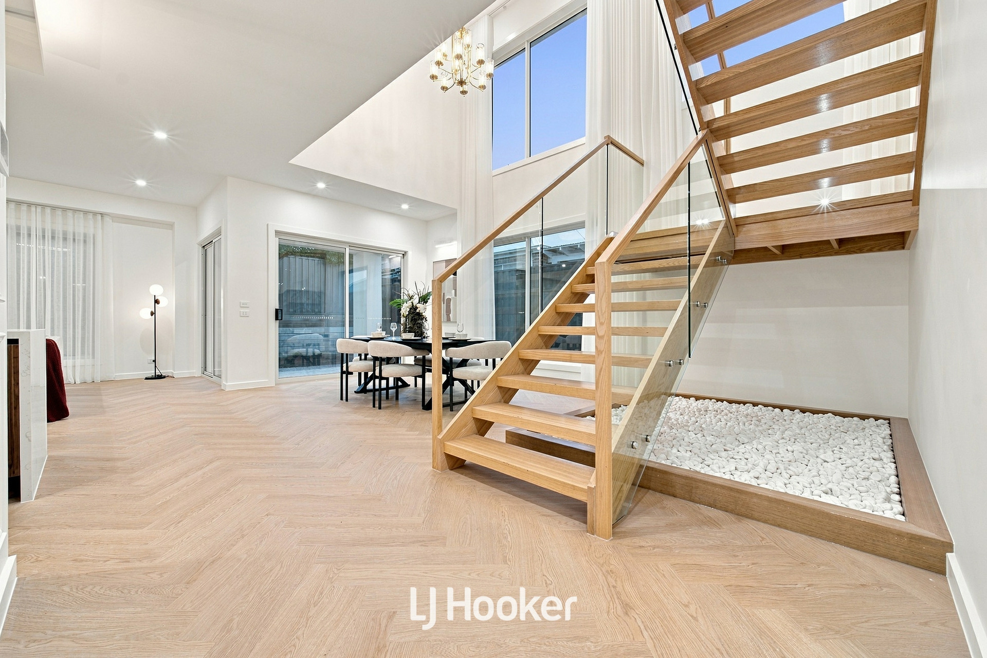 13 Amazon Avenue — photo 15 of 30
