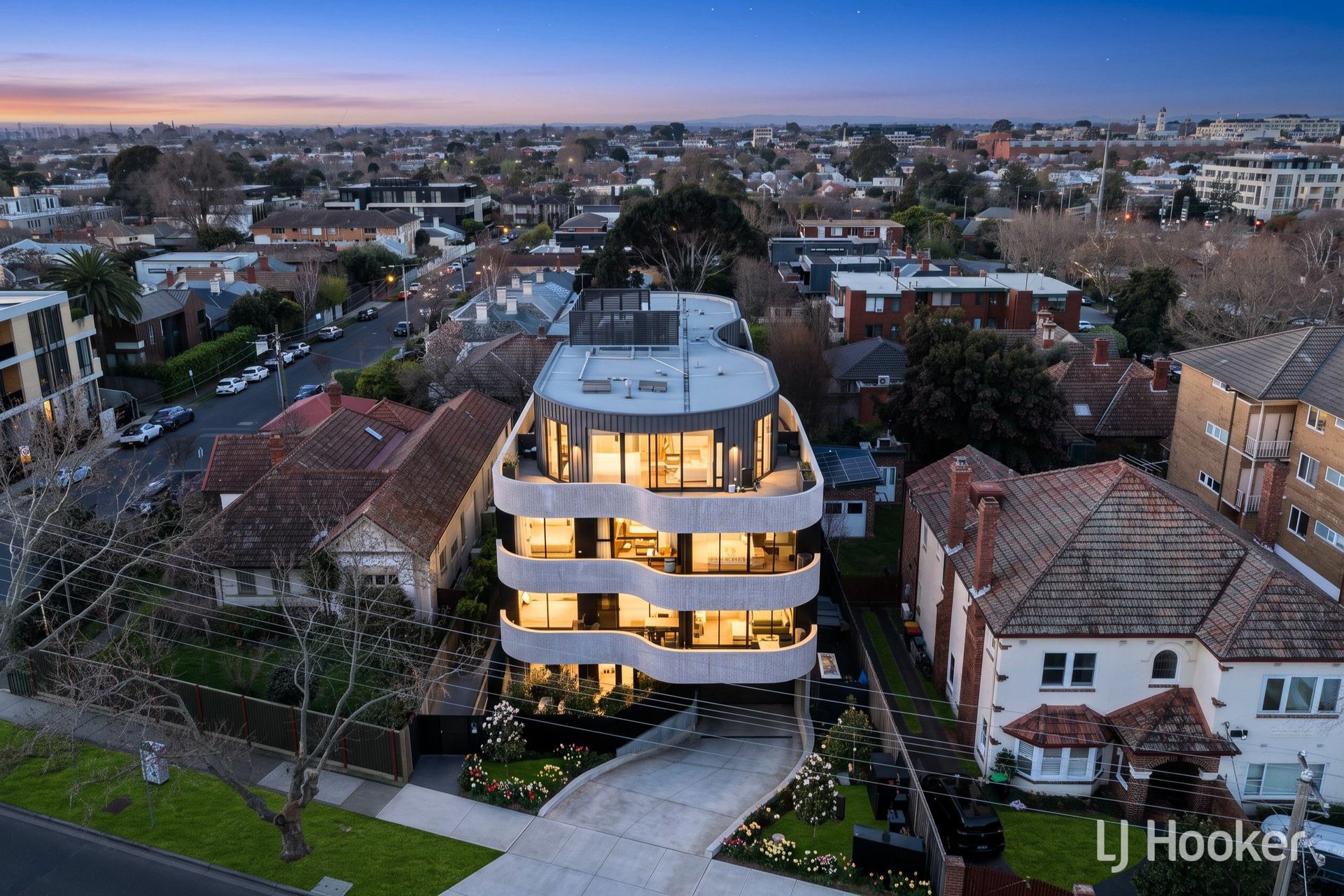 301/563 Dandenong Road — photo from LJ Hooker Dandenong City | Berwick