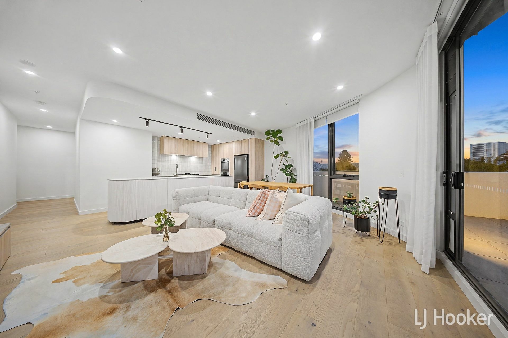 301/563 Dandenong Road — photo 8 of 30
