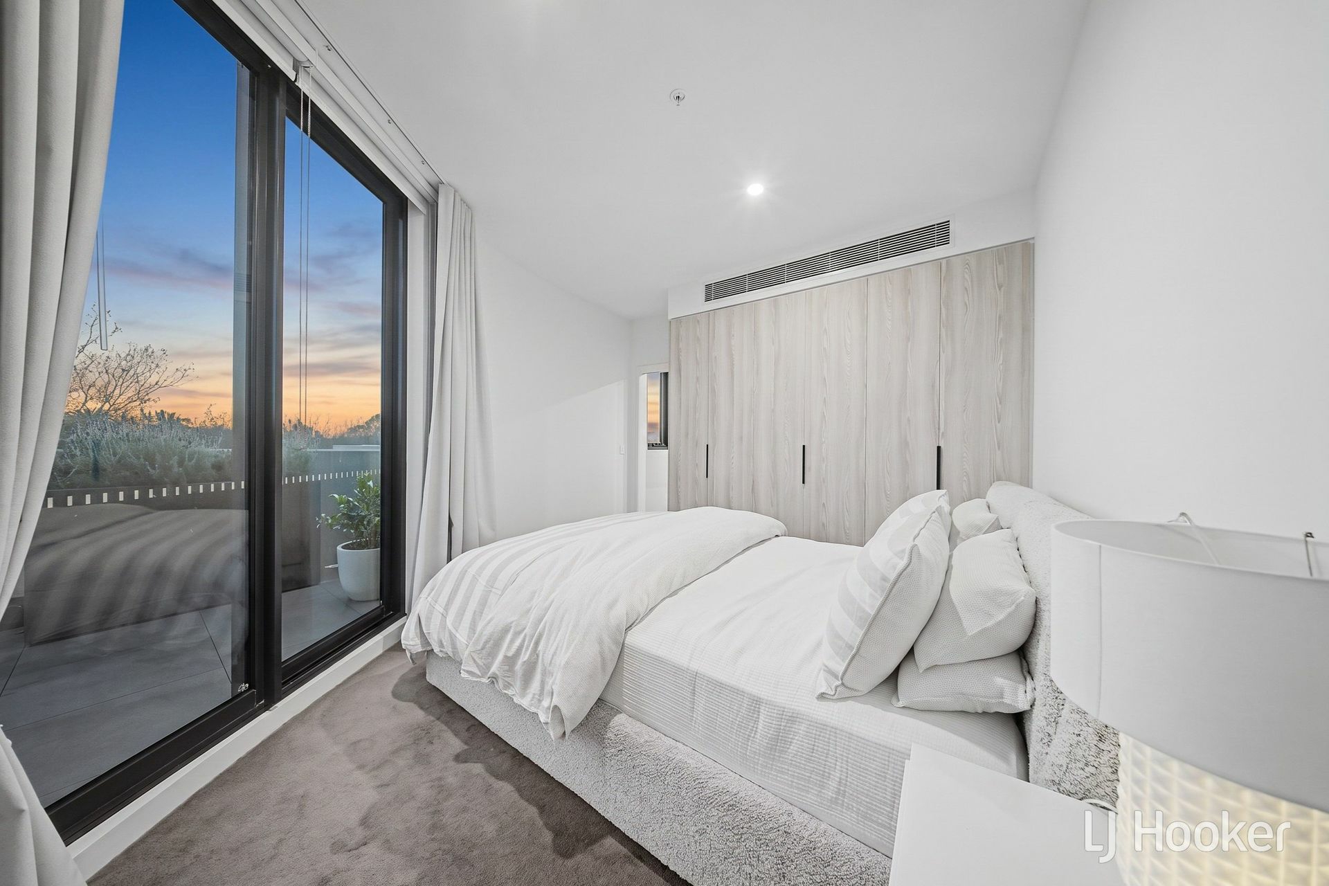301/563 Dandenong Road — photo 15 of 30