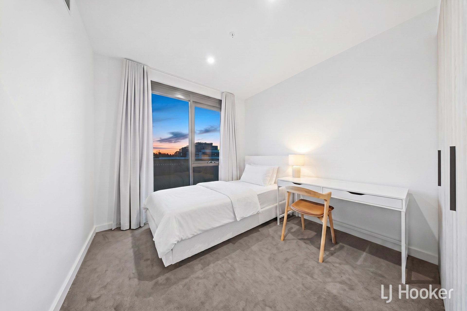 301/563 Dandenong Road — photo 17 of 30