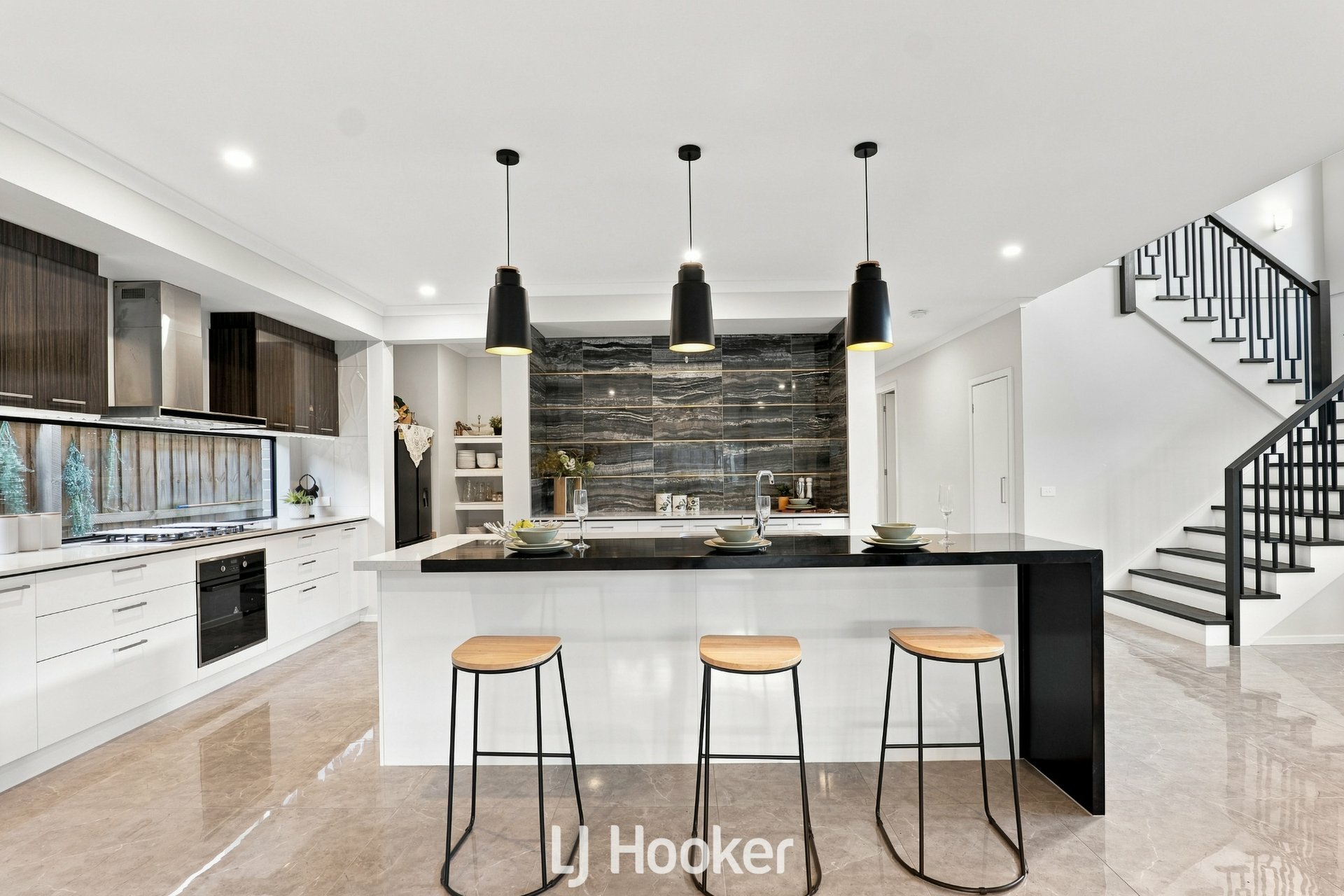 4 Rogers Close — photo 5 of 21