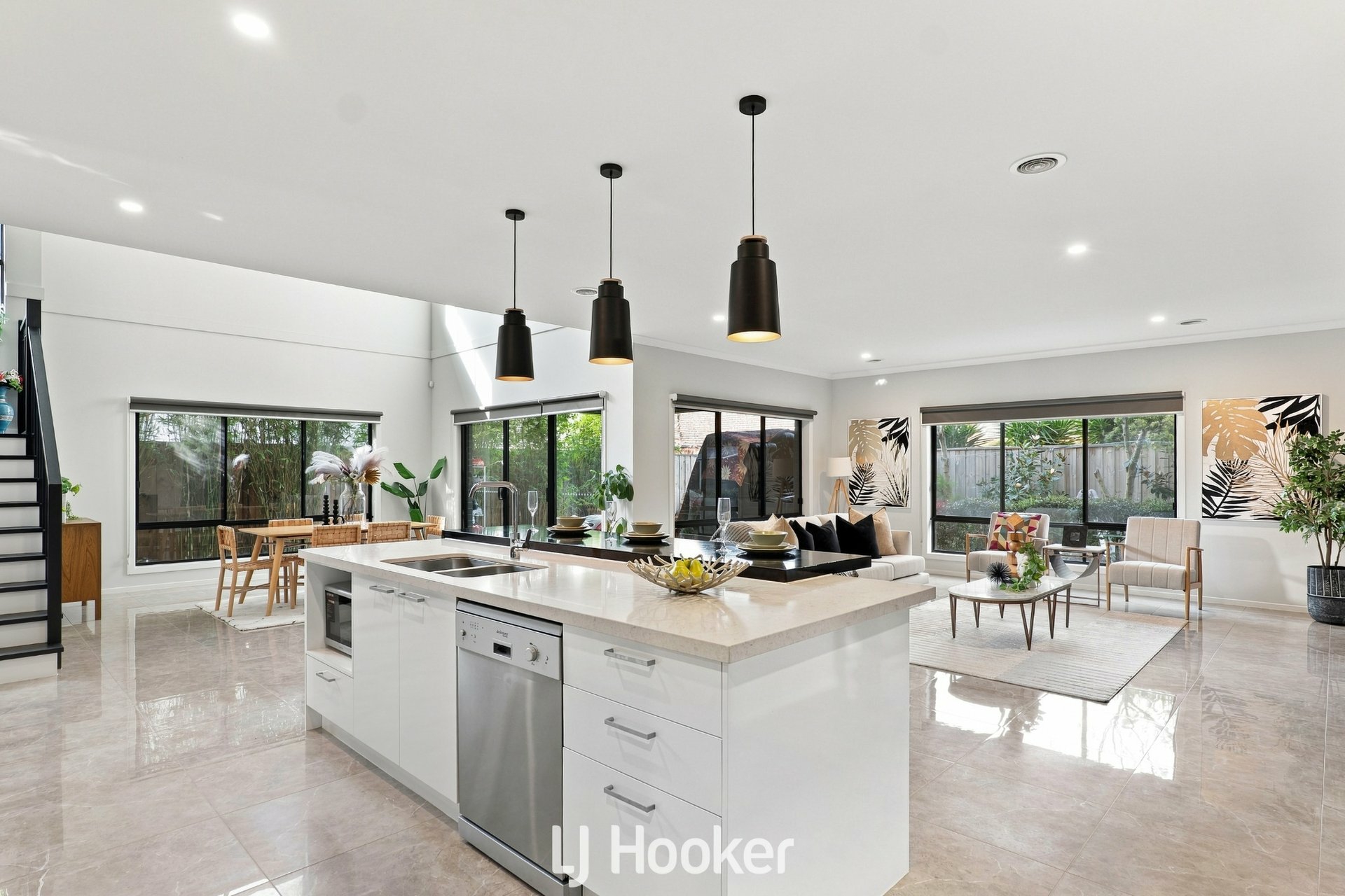 4 Rogers Close — photo 6 of 21