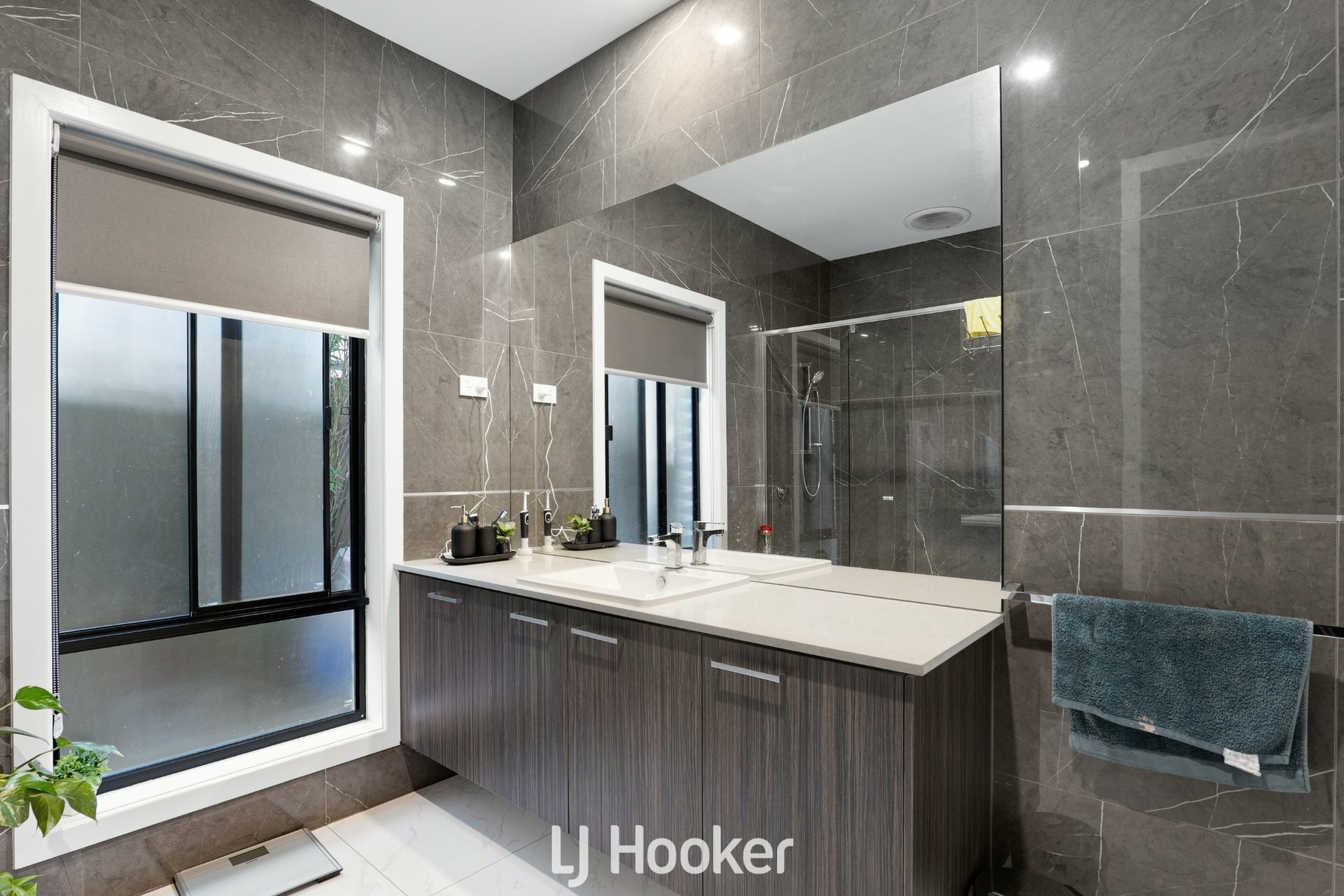 4 Rogers Close — photo 12 of 21
