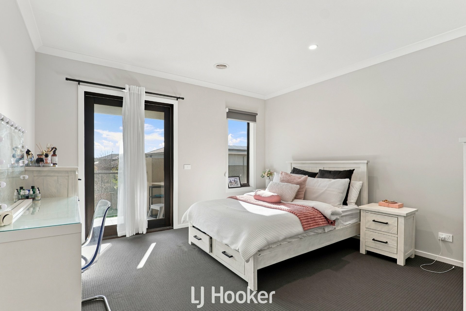 4 Rogers Close — photo 14 of 21