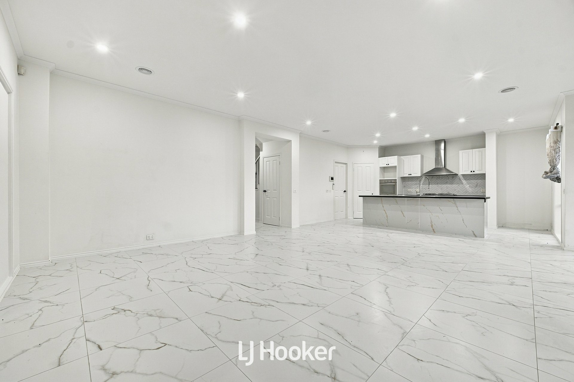 7 Redleaf Close — photo 10 of 30
