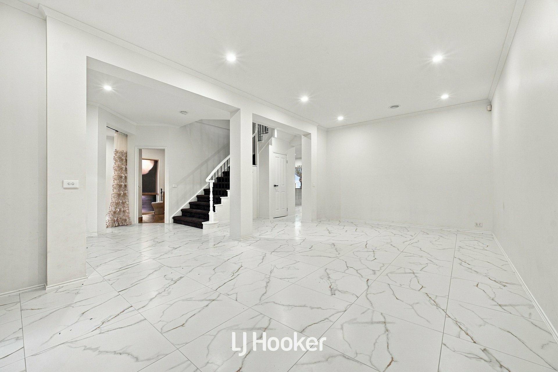 7 Redleaf Close — photo 12 of 30