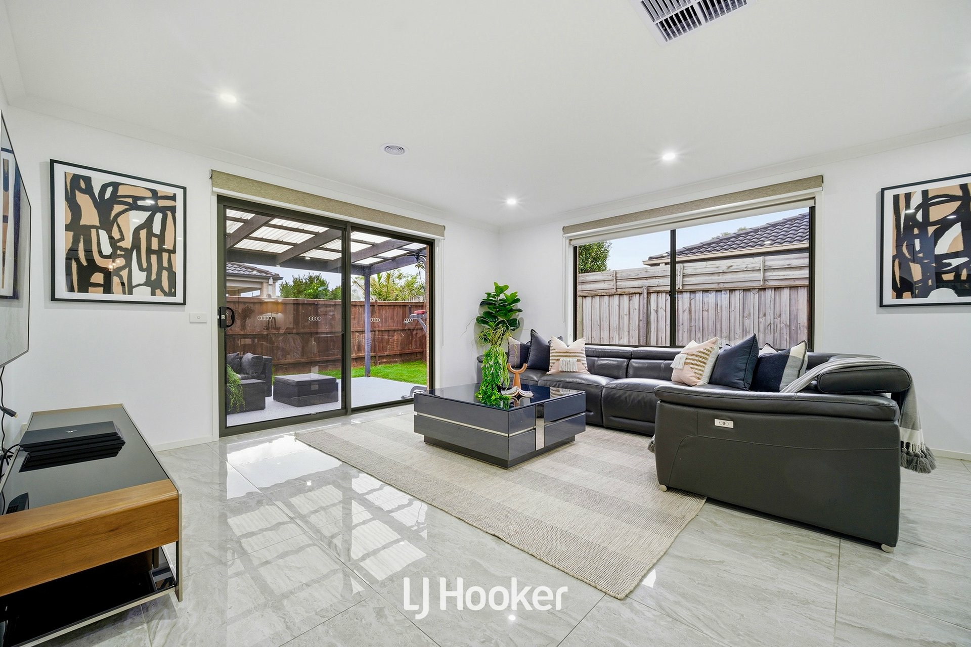 84 Glenelg Street — photo 7 of 20