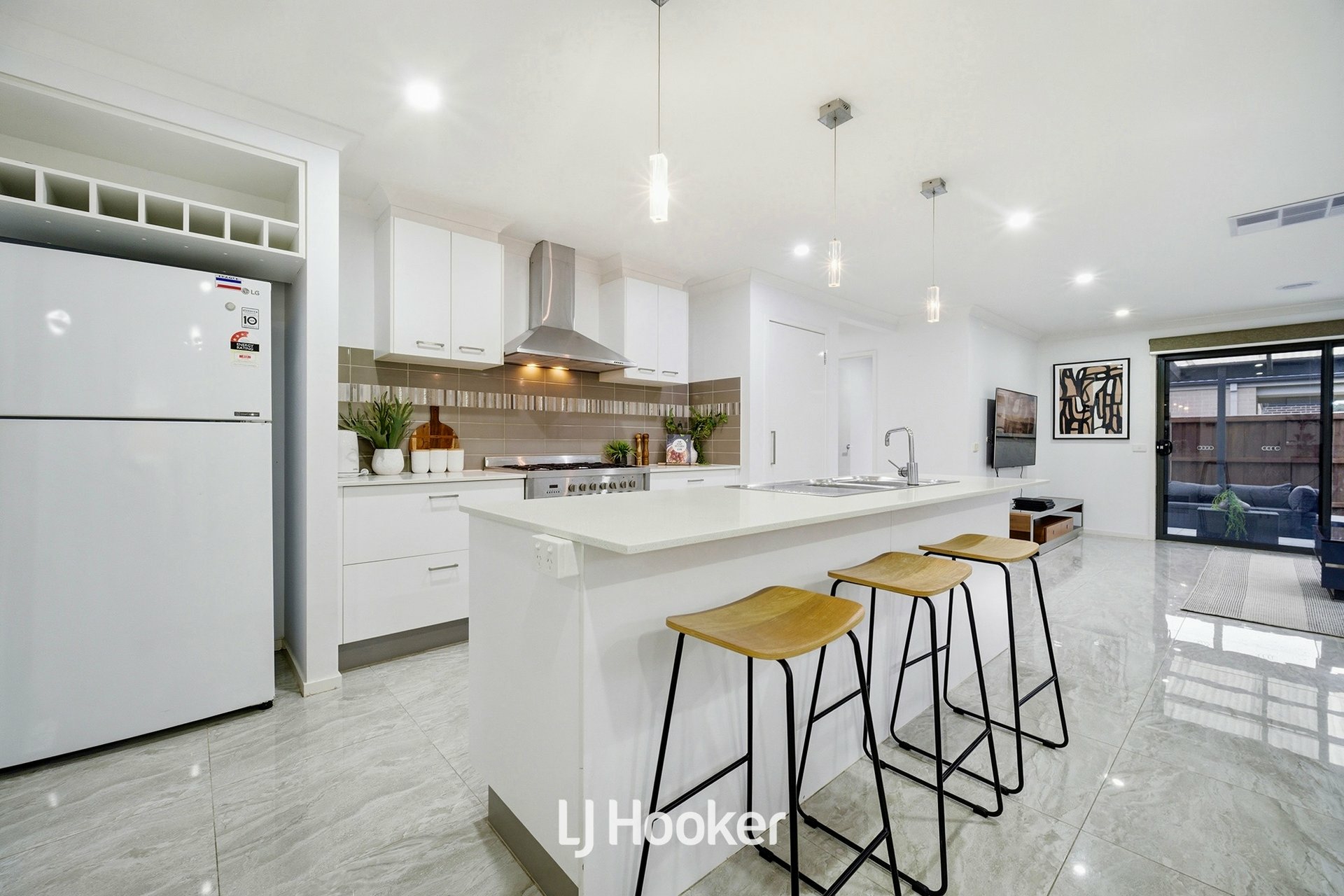 84 Glenelg Street — photo 11 of 20