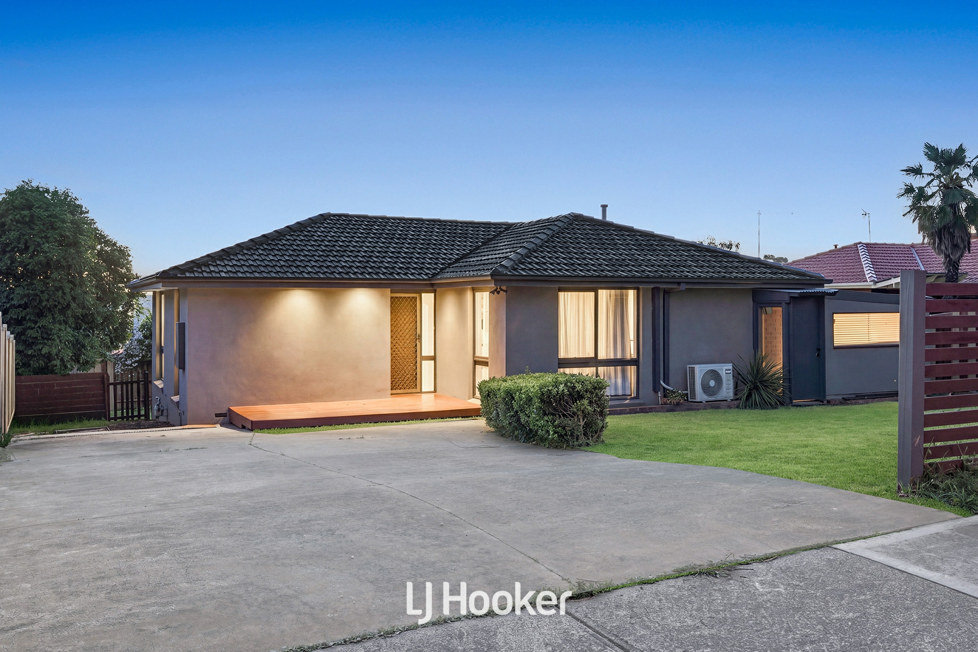 31 Matthew Flinders Avenue — photo 2 of 25