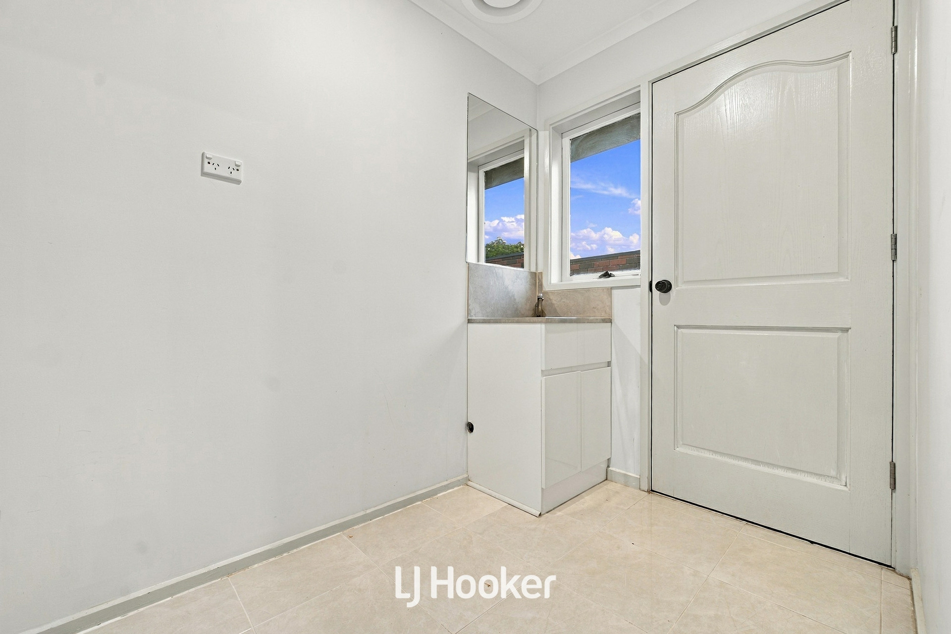 31 Matthew Flinders Avenue — photo 16 of 25