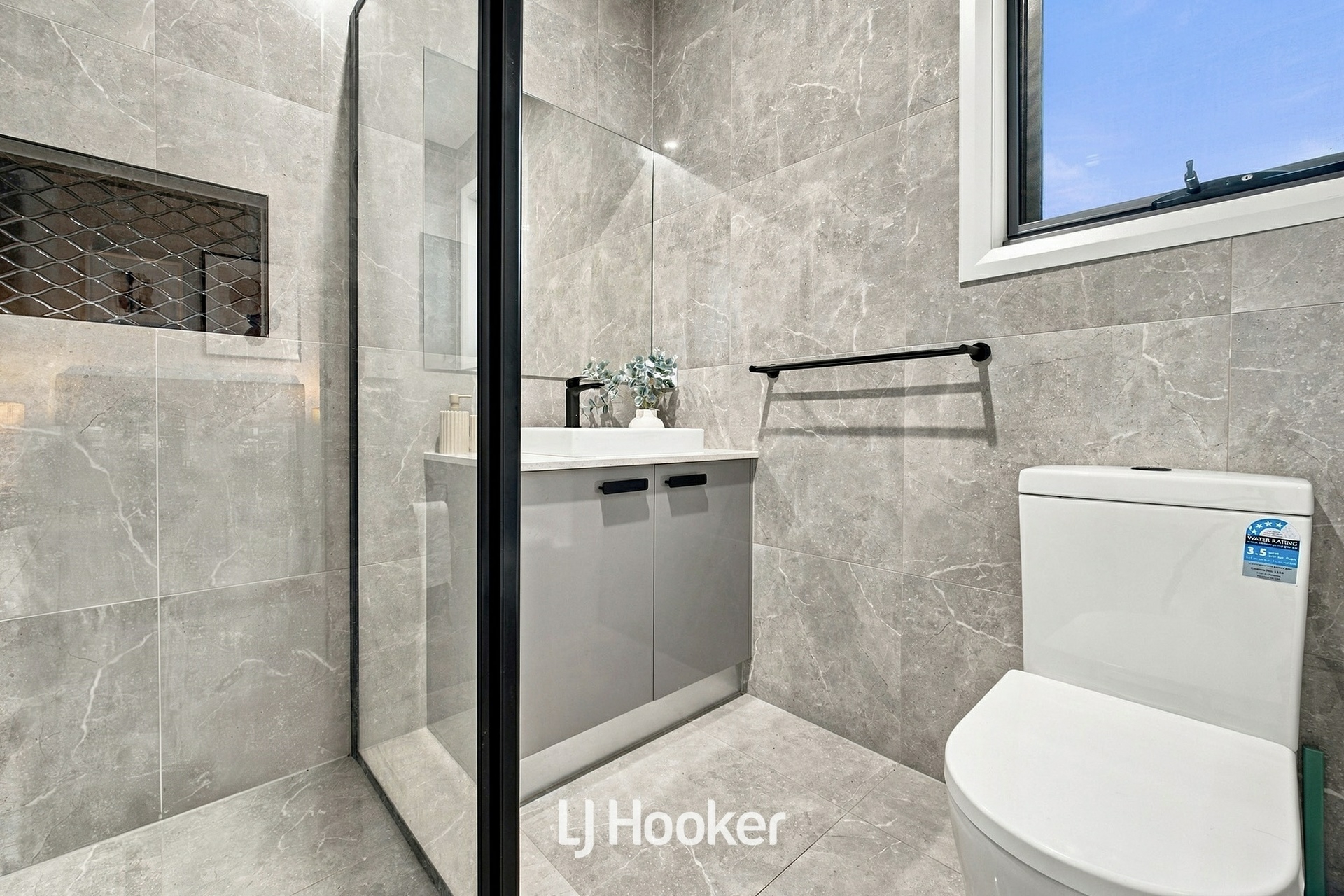 12 Nandewar Street — photo 24 of 30