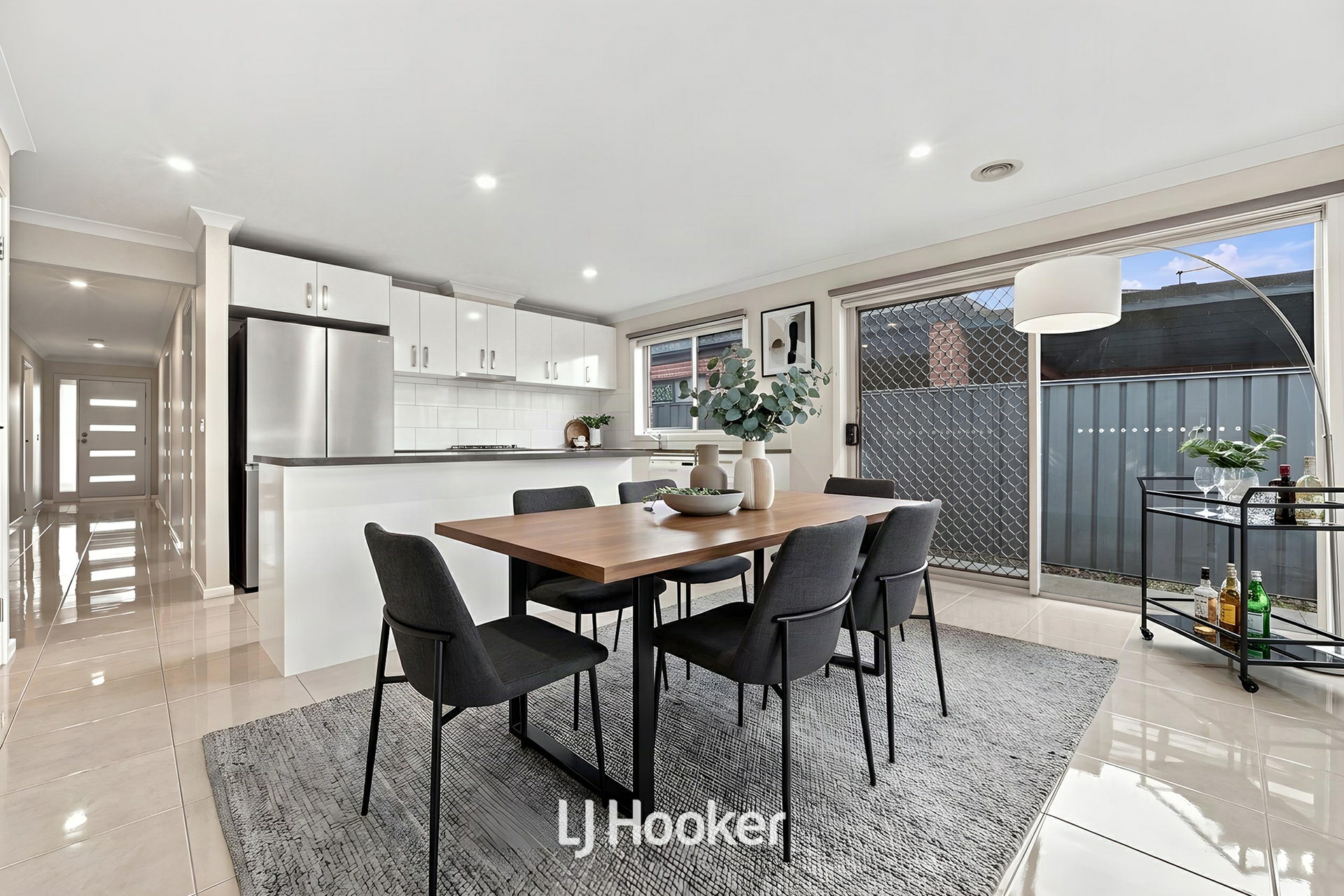 42 Elmslie Drive — photo 4 of 22