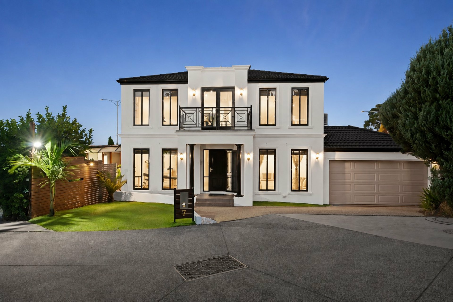 7 Redleaf Close — photo from LJ Hooker Dandenong City | Berwick