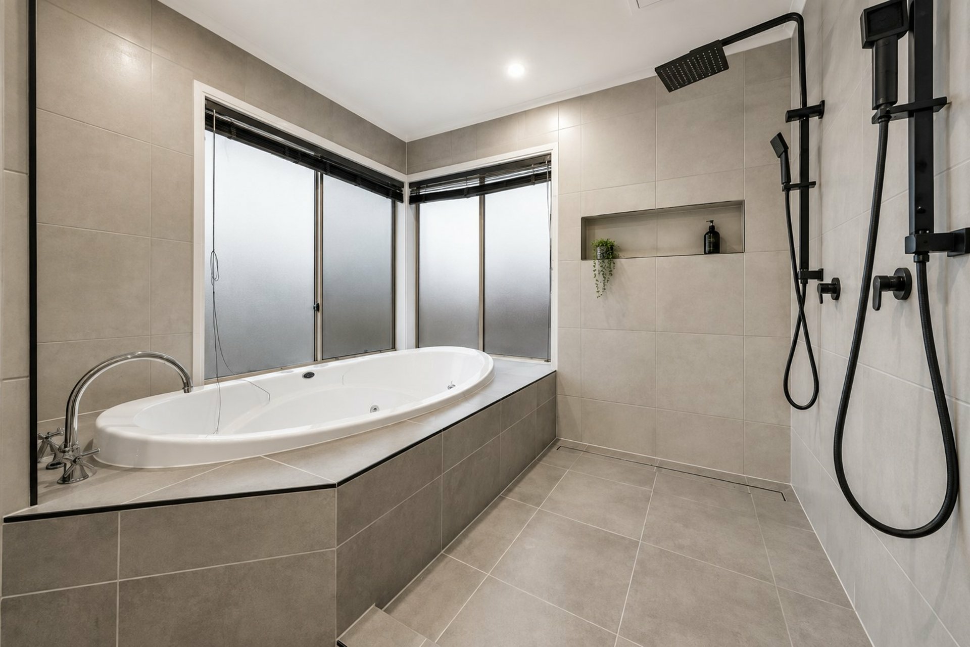 7 Redleaf Close — photo 7 of 10