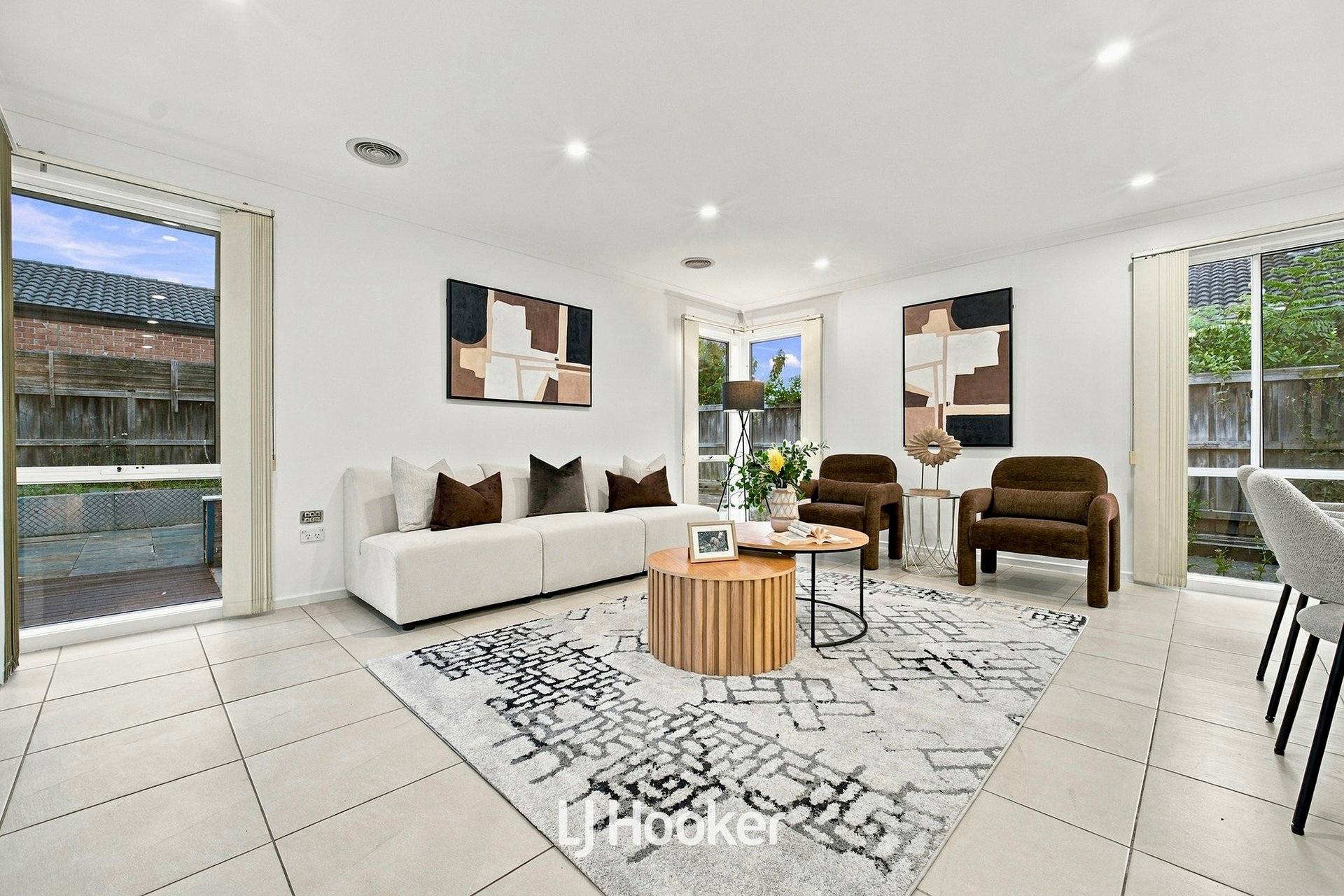 15 Sussex Avenue — photo 6 of 22