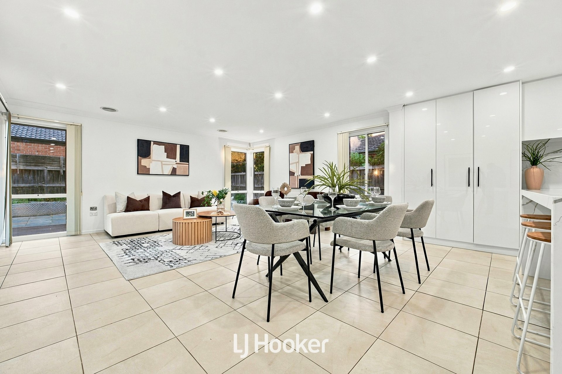 15 Sussex Avenue — photo 10 of 22