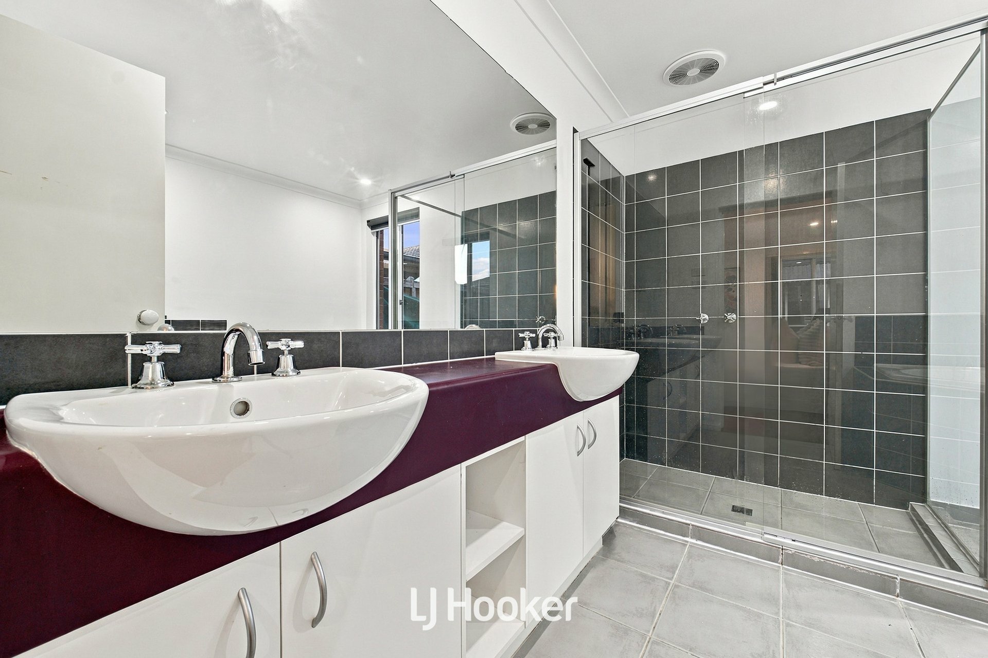 15 Sussex Avenue — photo 13 of 22