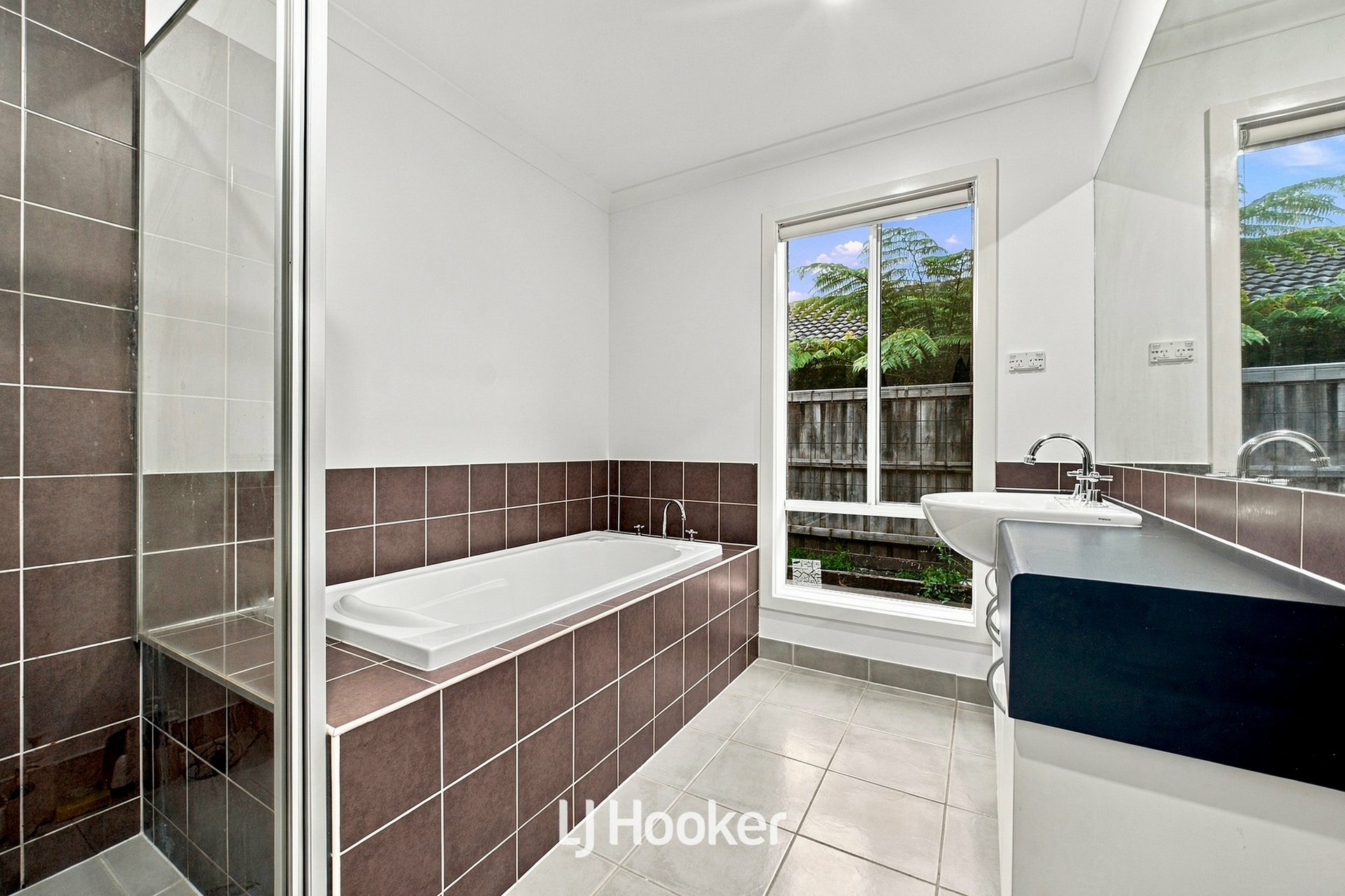 15 Sussex Avenue — photo 17 of 22