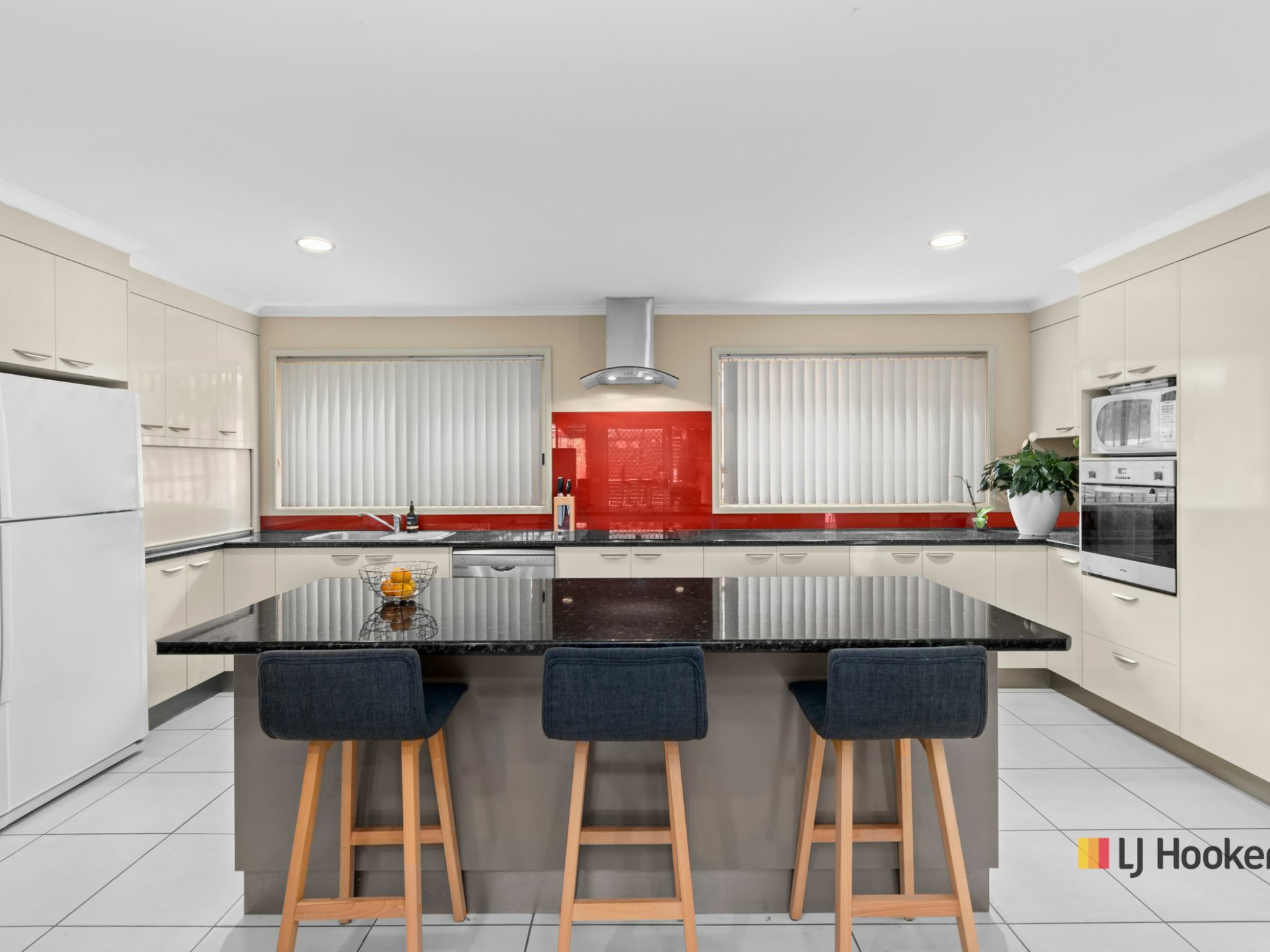 8A Lisa Place, SUNSHINE BAY