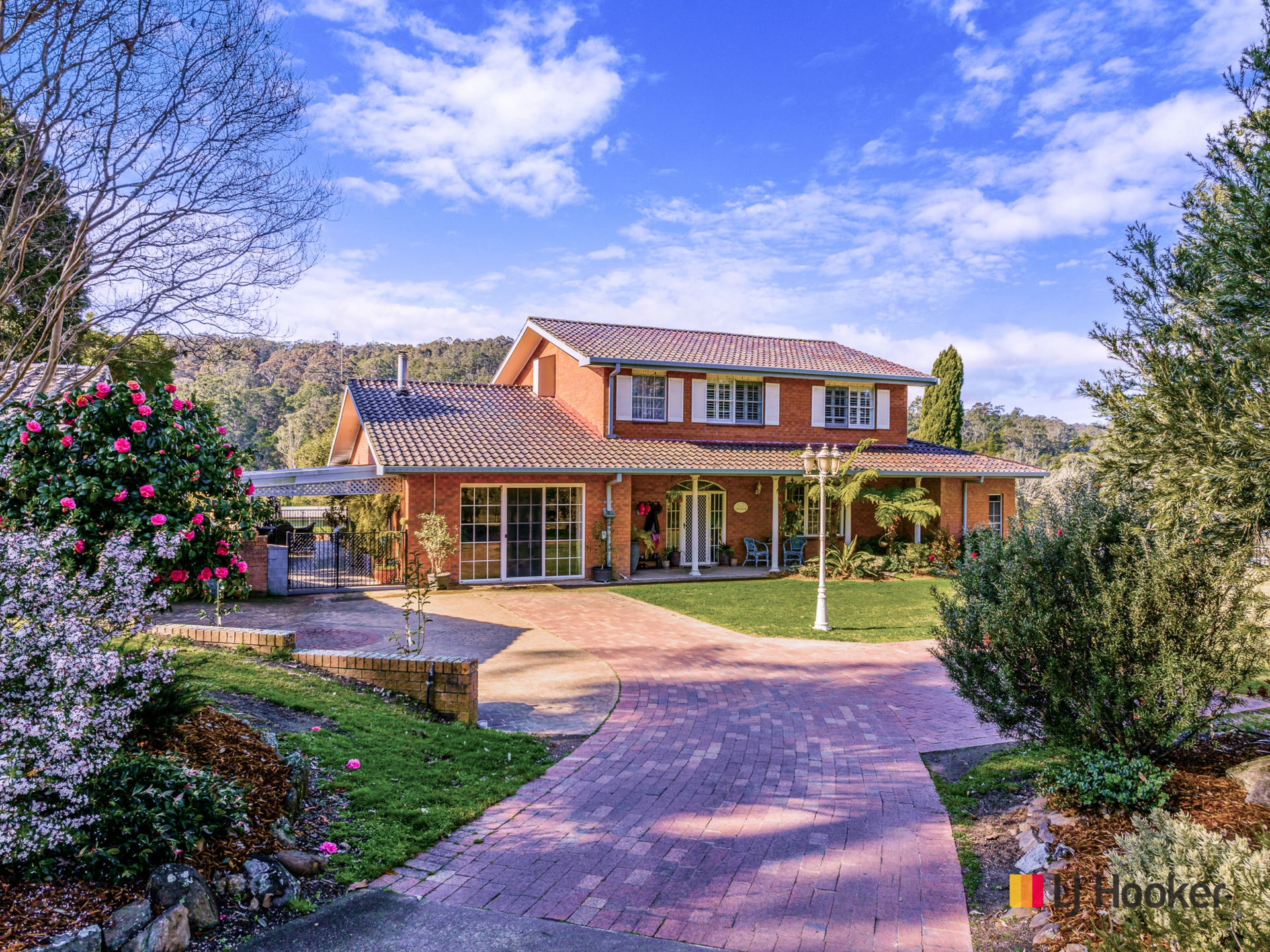 470 Larrys Mountain Road, MOGENDOURA