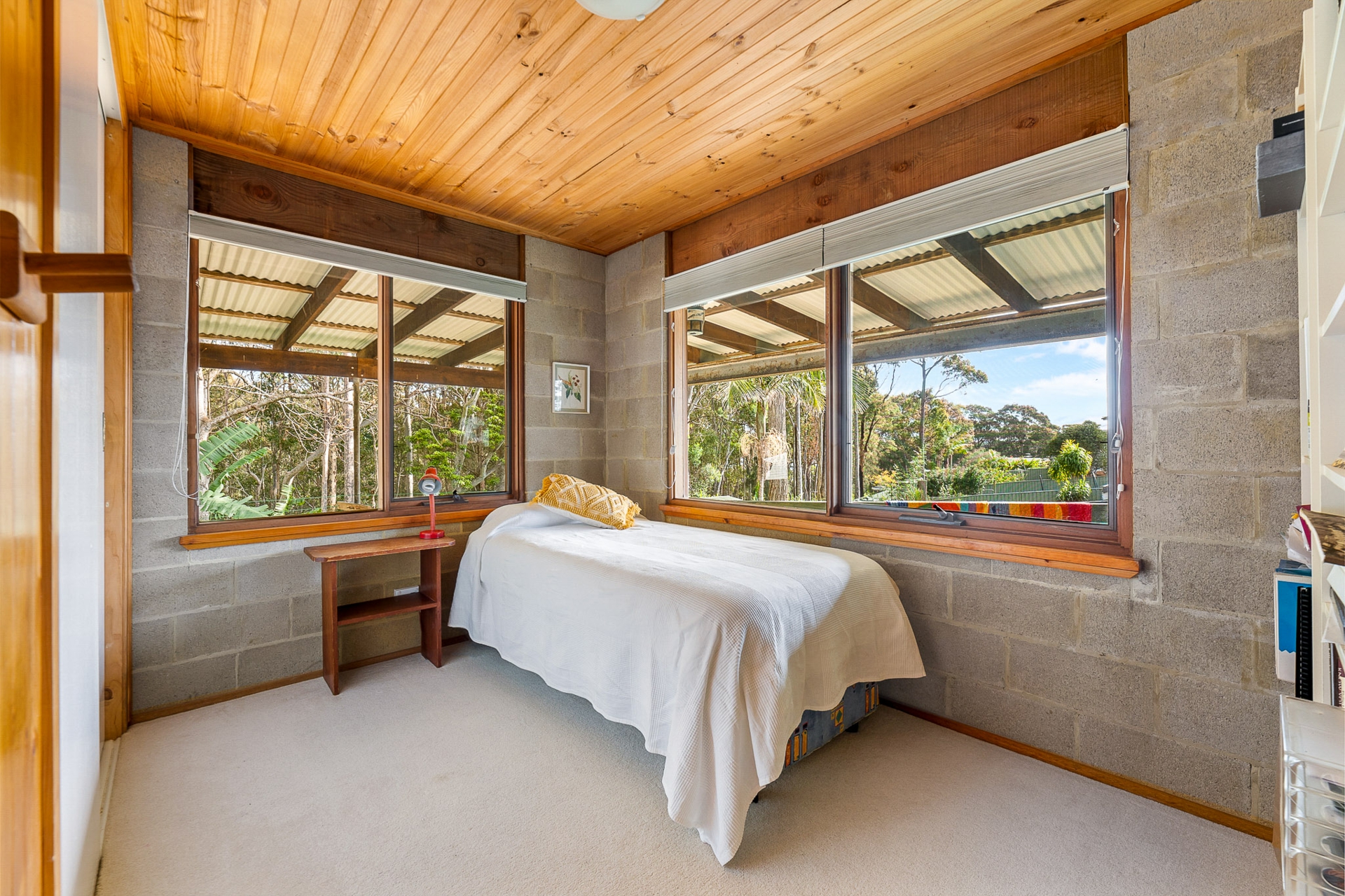 15 Hazel Road, MORUYA HEADS