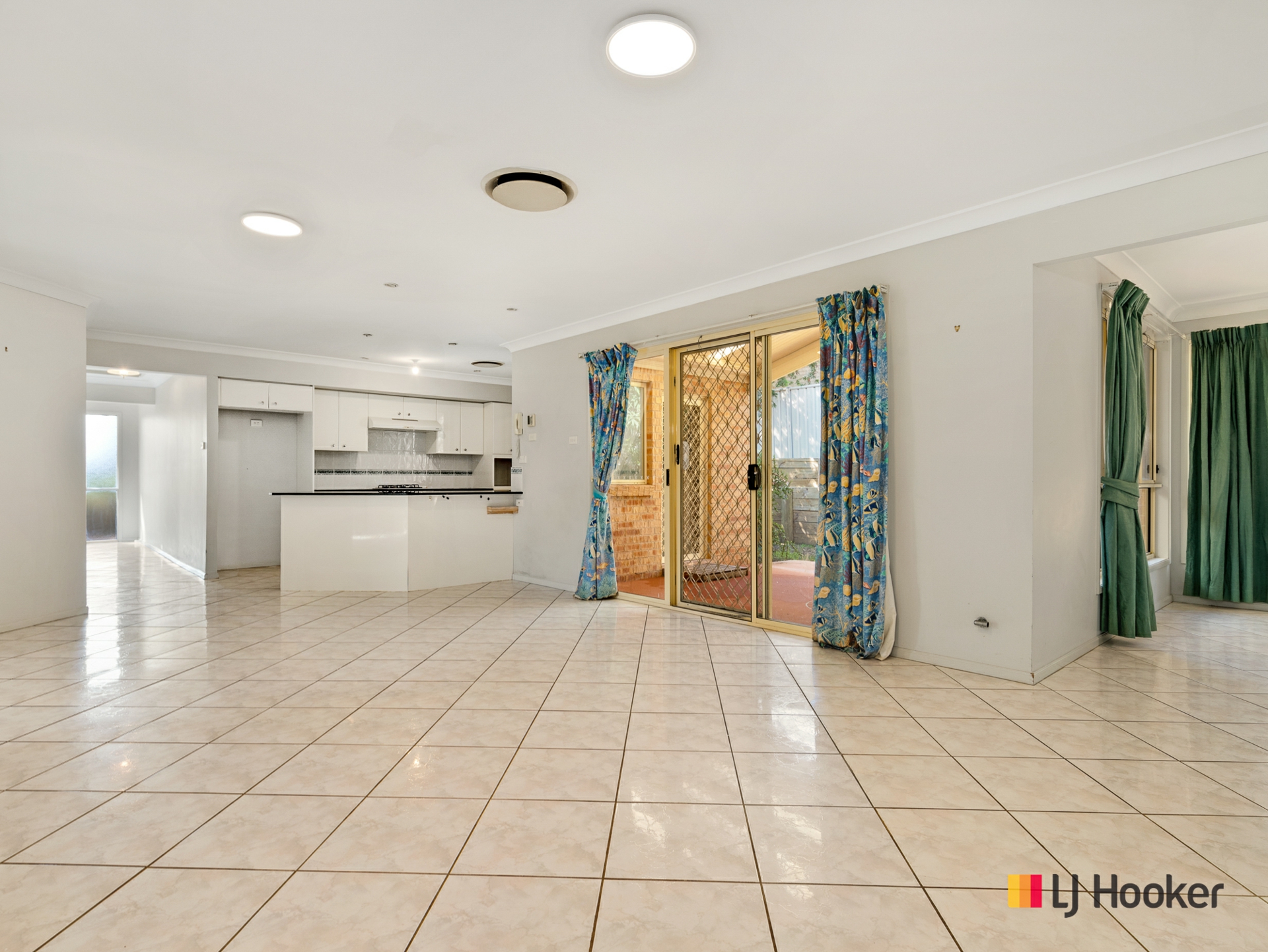 8 John Forrest Place, SUNSHINE BAY