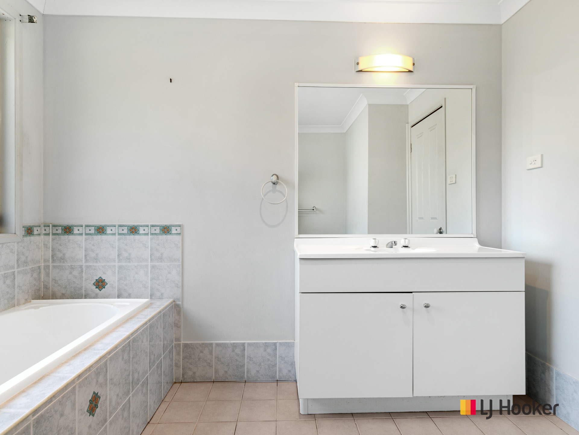 8 John Forrest Place, SUNSHINE BAY