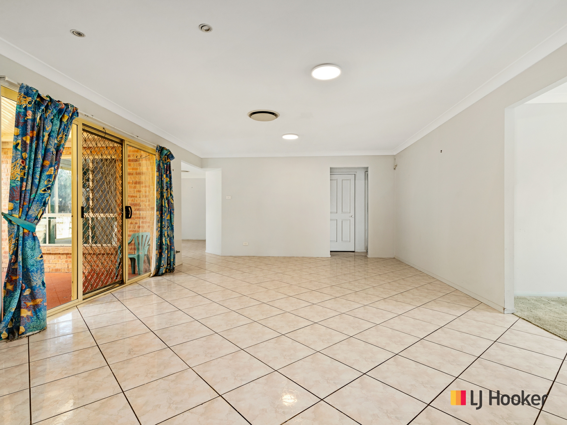 8 John Forrest Place, SUNSHINE BAY