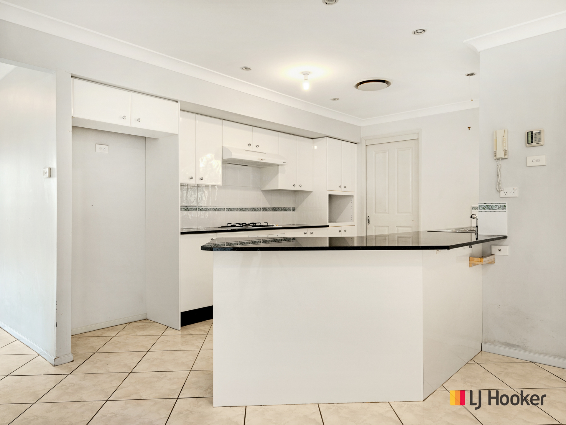 8 John Forrest Place, SUNSHINE BAY