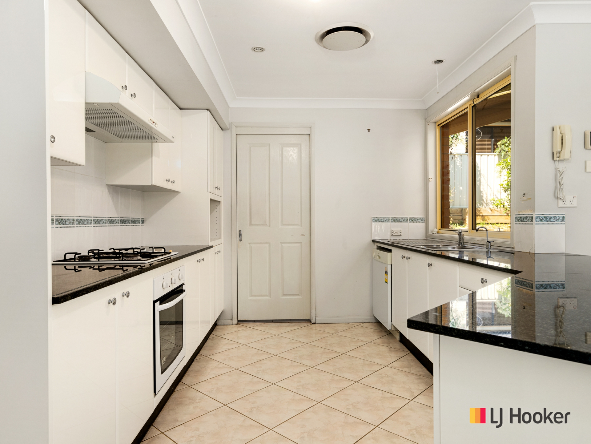 8 John Forrest Place, SUNSHINE BAY