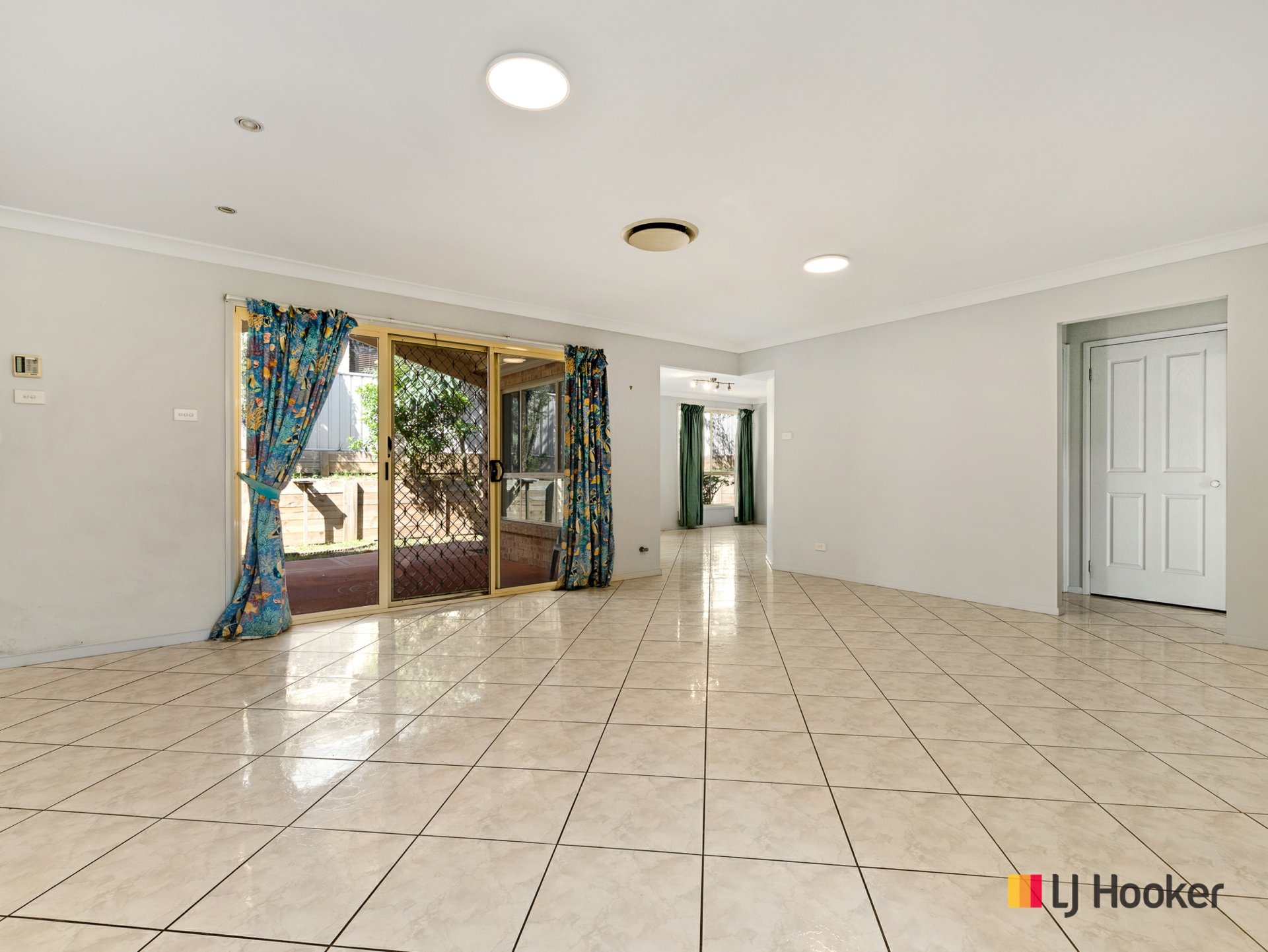 8 John Forrest Place, SUNSHINE BAY