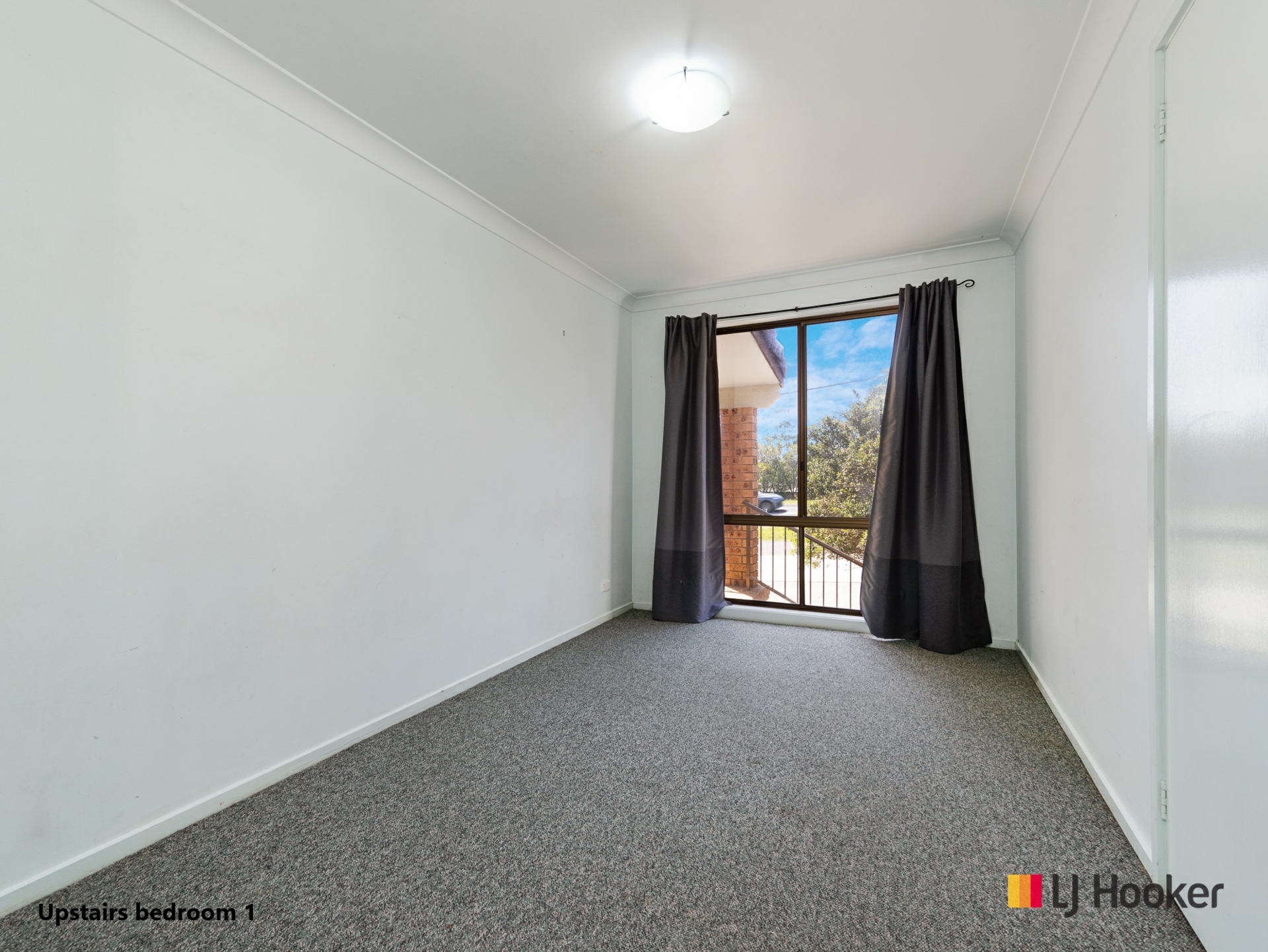 407 George Bass Drive — photo 10 of 30