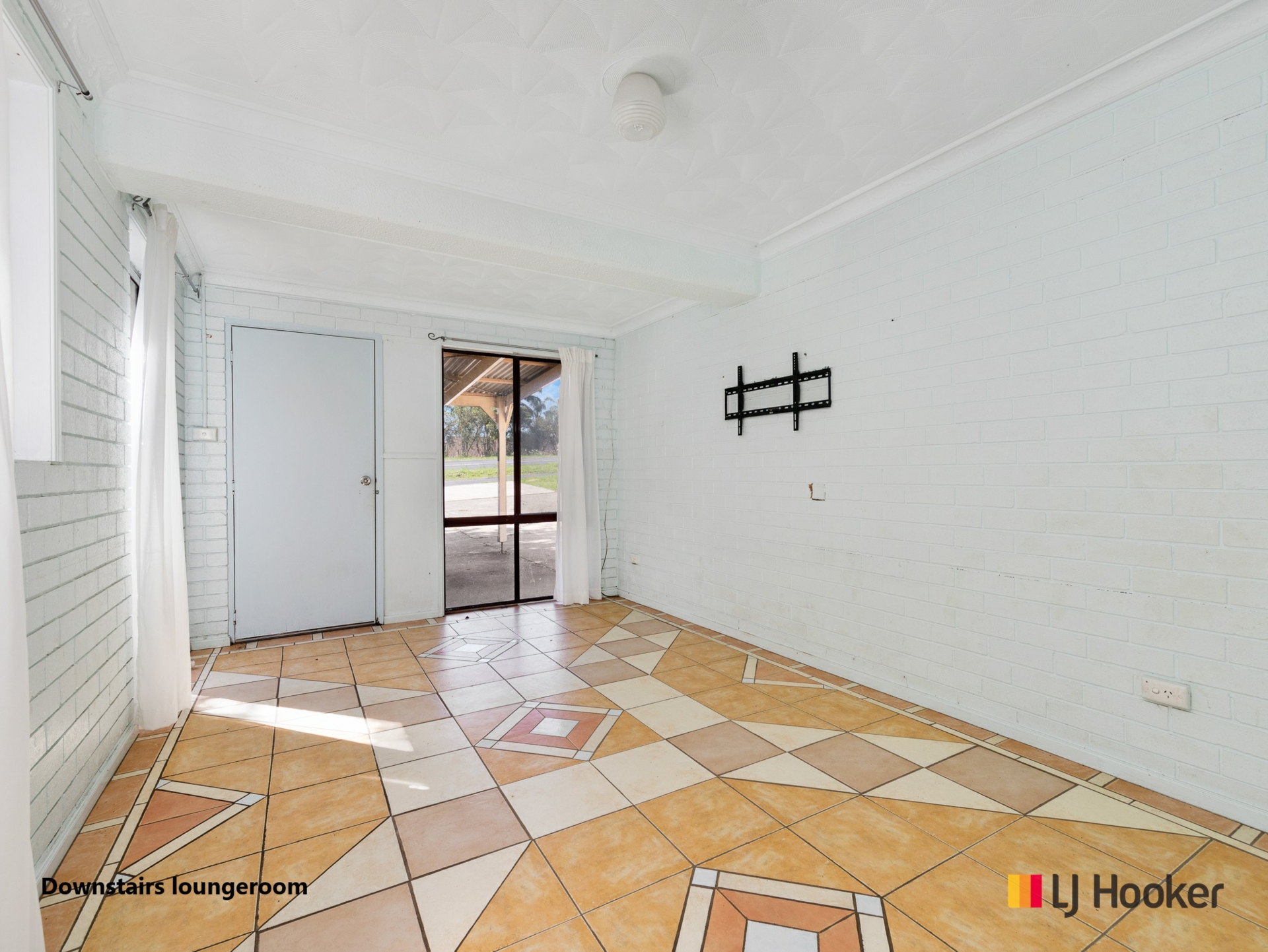 407 George Bass Drive — photo 16 of 30