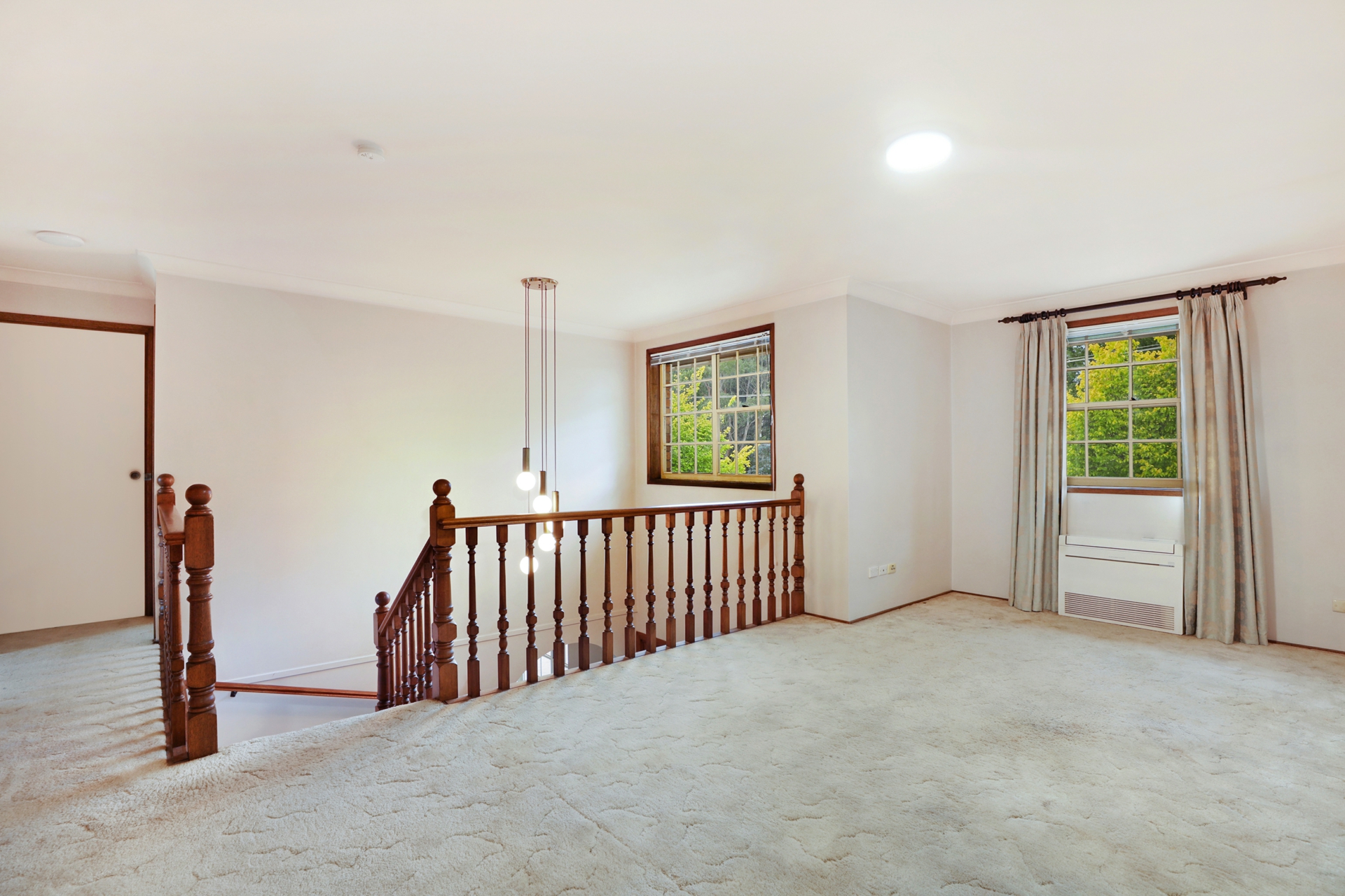 1 Lynne Close — photo 7 of 12