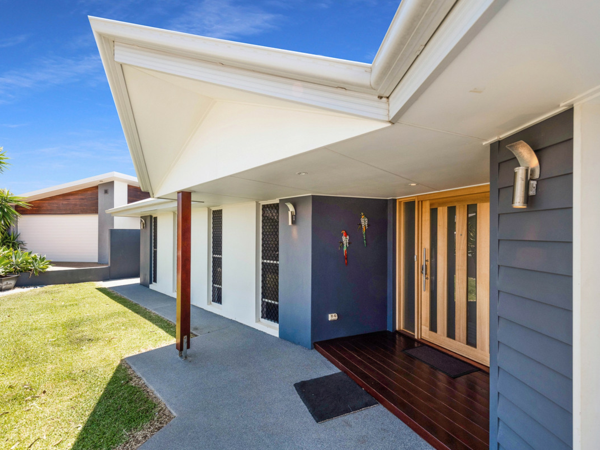 10 Sweetwater Court Ashfield QLD