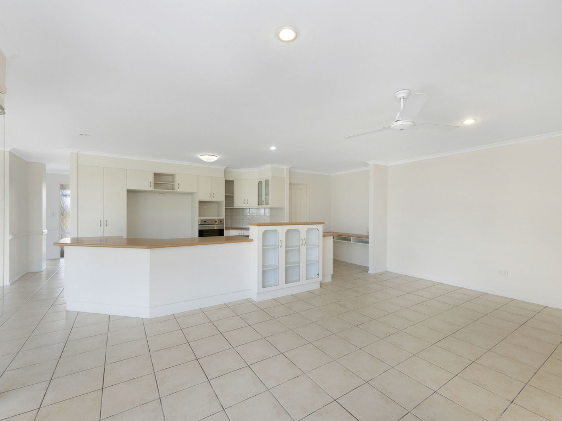 26 Chancellor Drive, AVENELL HEIGHTS