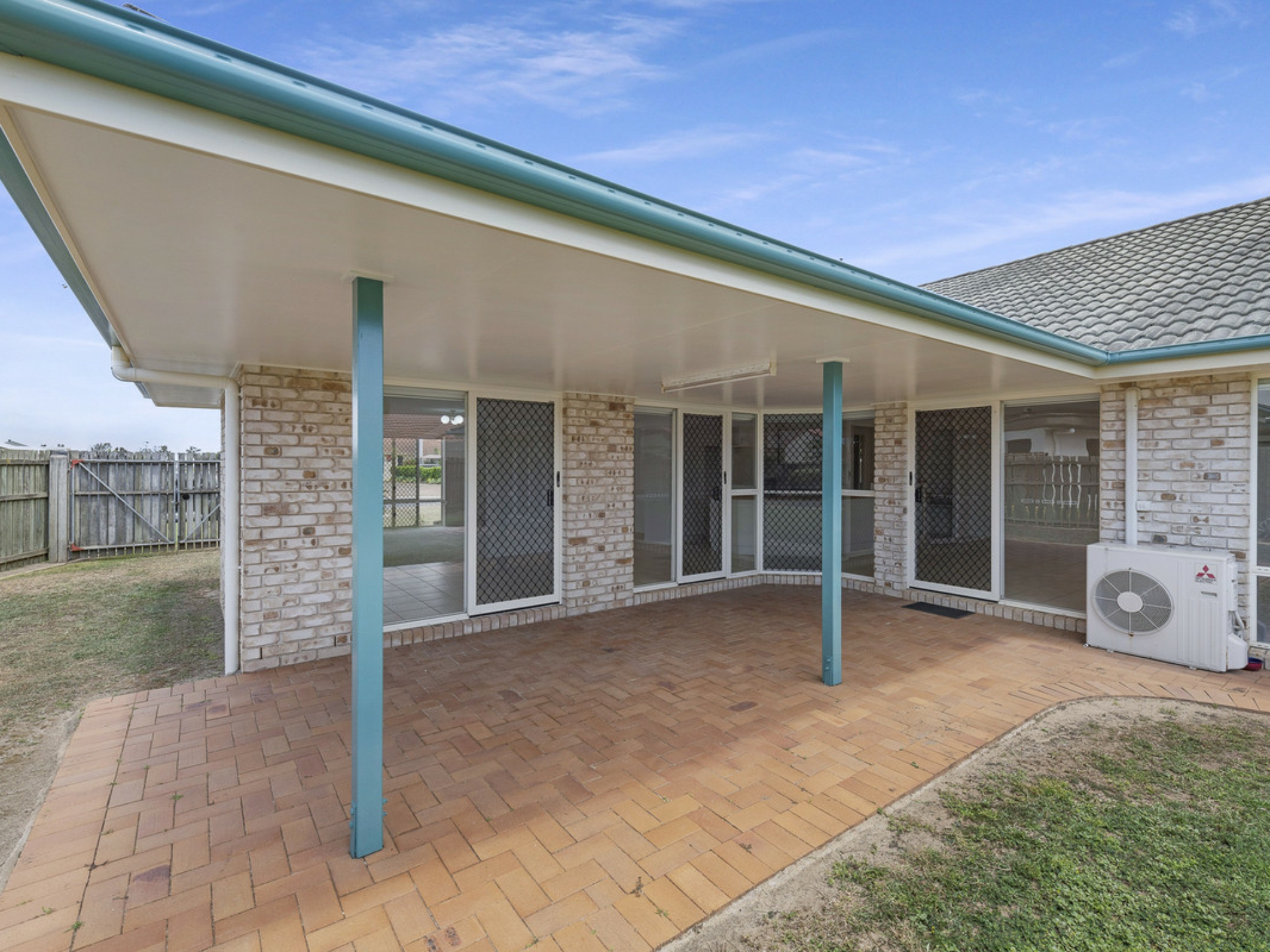 26 Chancellor Drive, AVENELL HEIGHTS