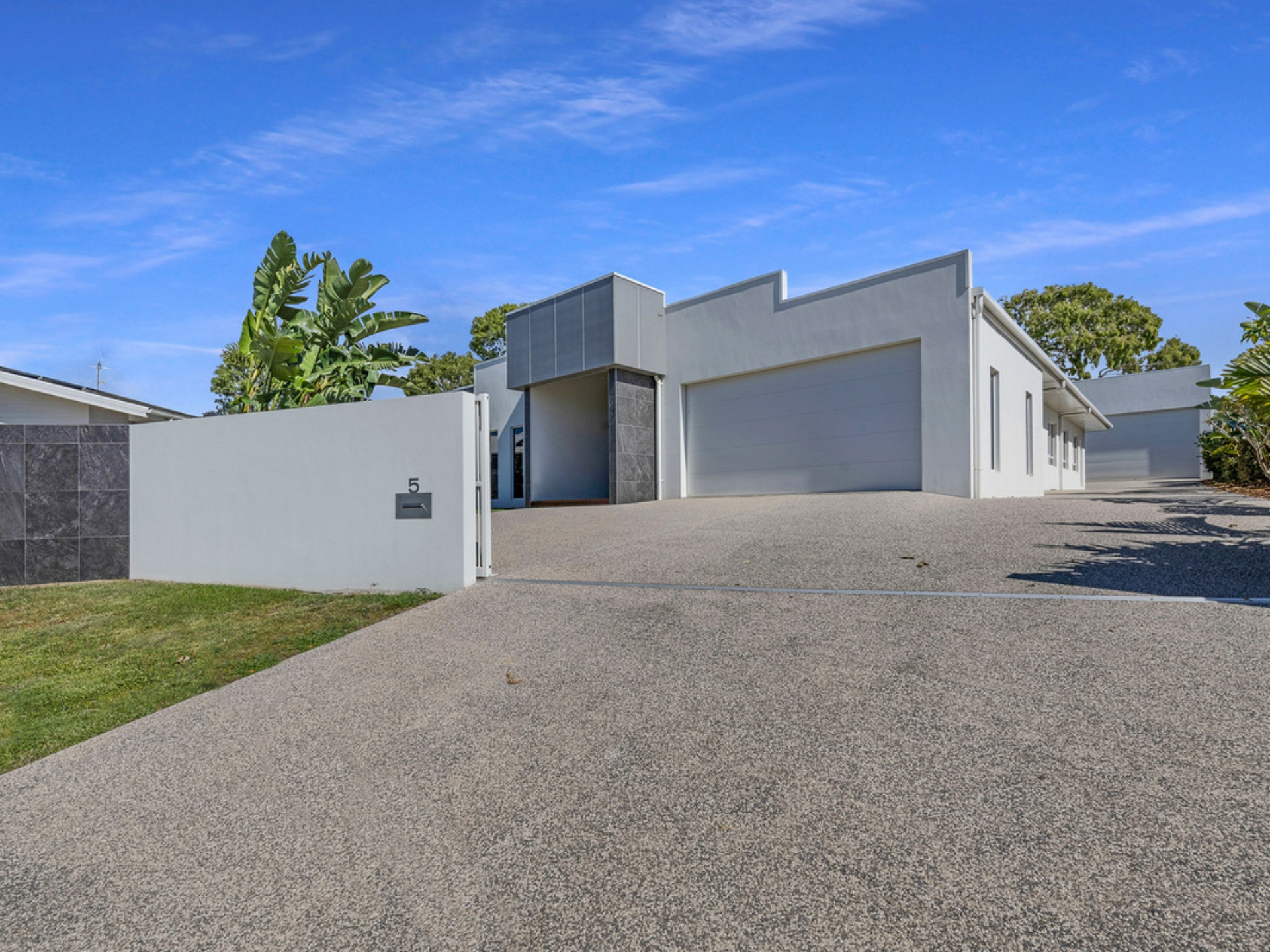 5 Anchorage Court, BARGARA