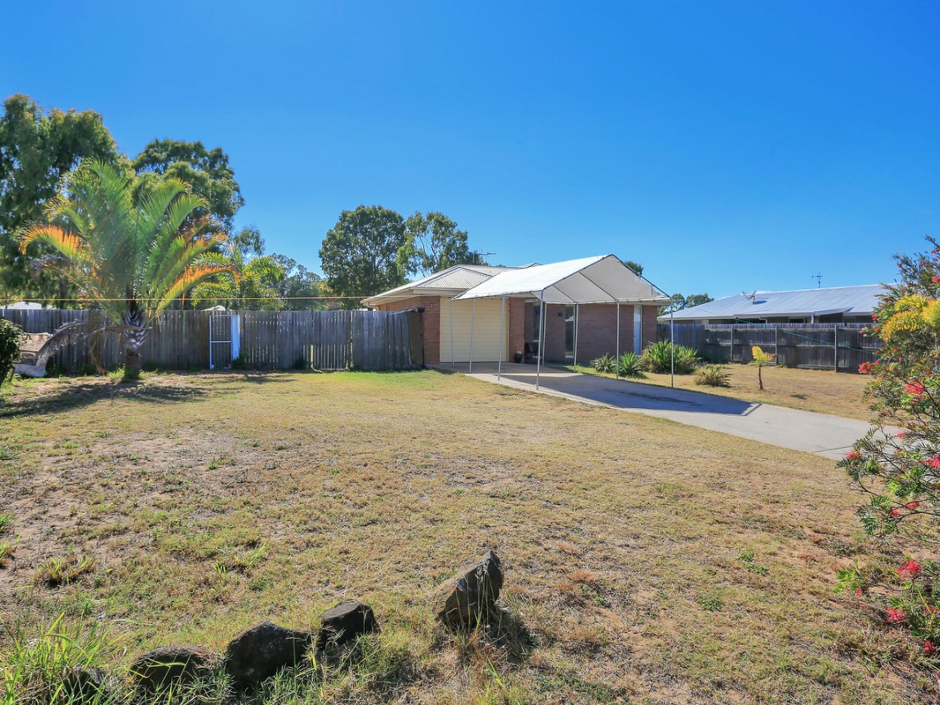 16 Regency Road, Moore Park Beach