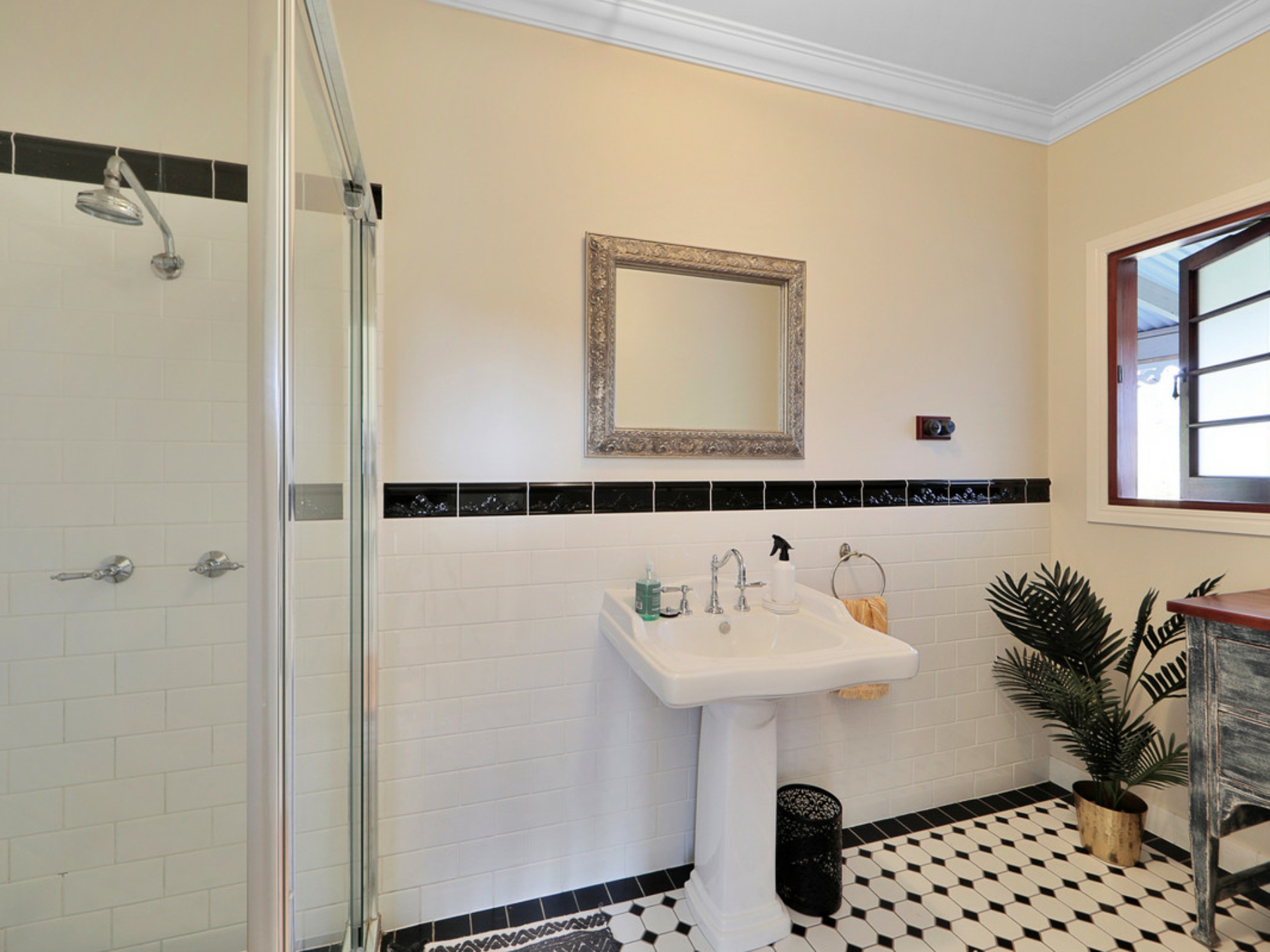 120 Davenport Drive, COONARR