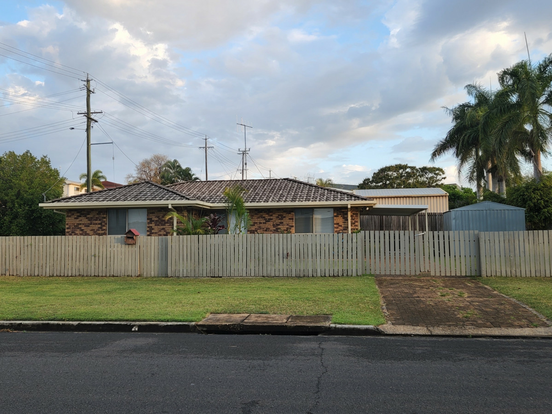 1 Hilltop Parade Avoca QLD Property Details LJ Hooker