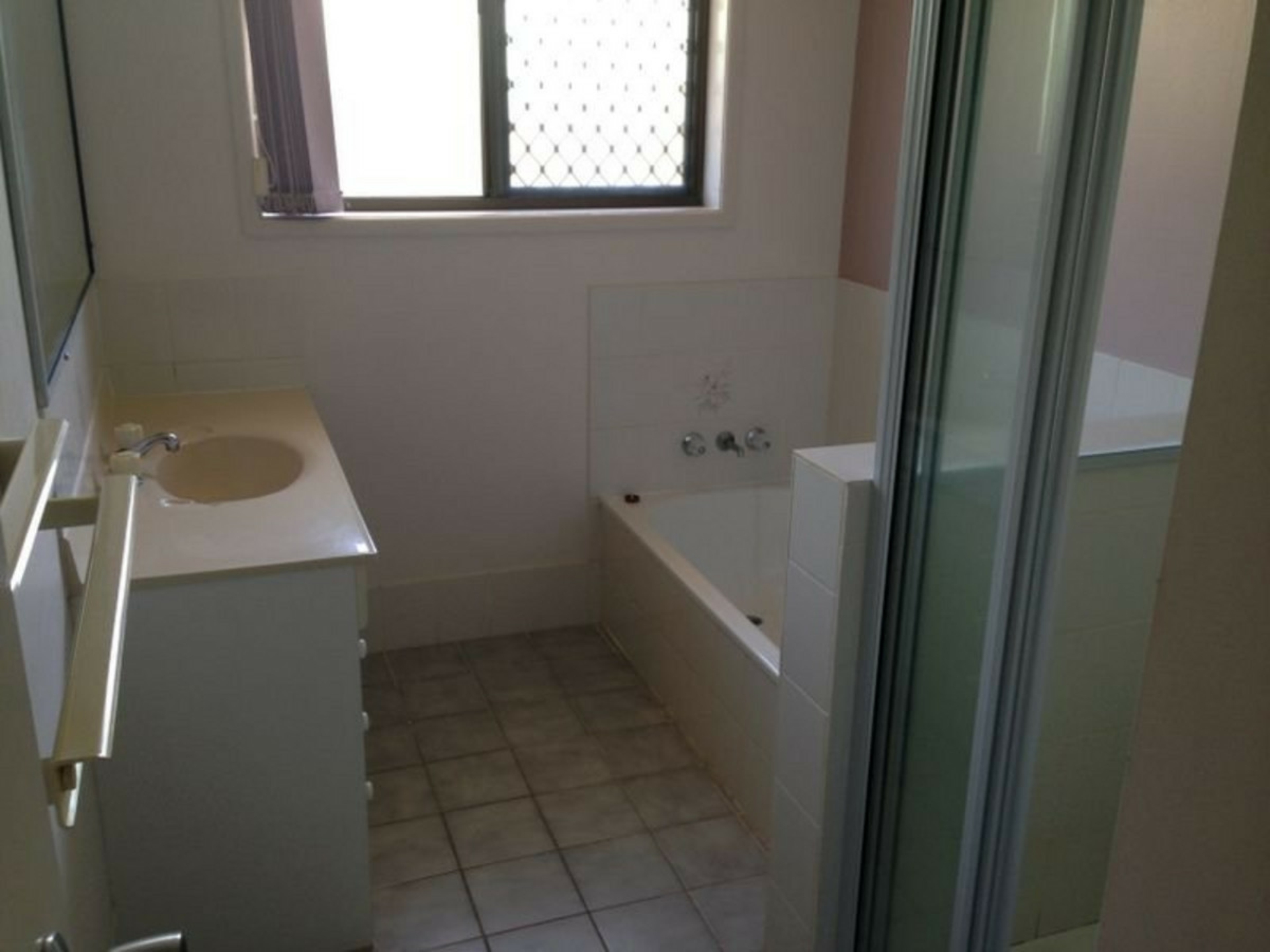 89 McCarthy Road, AVENELL HEIGHTS