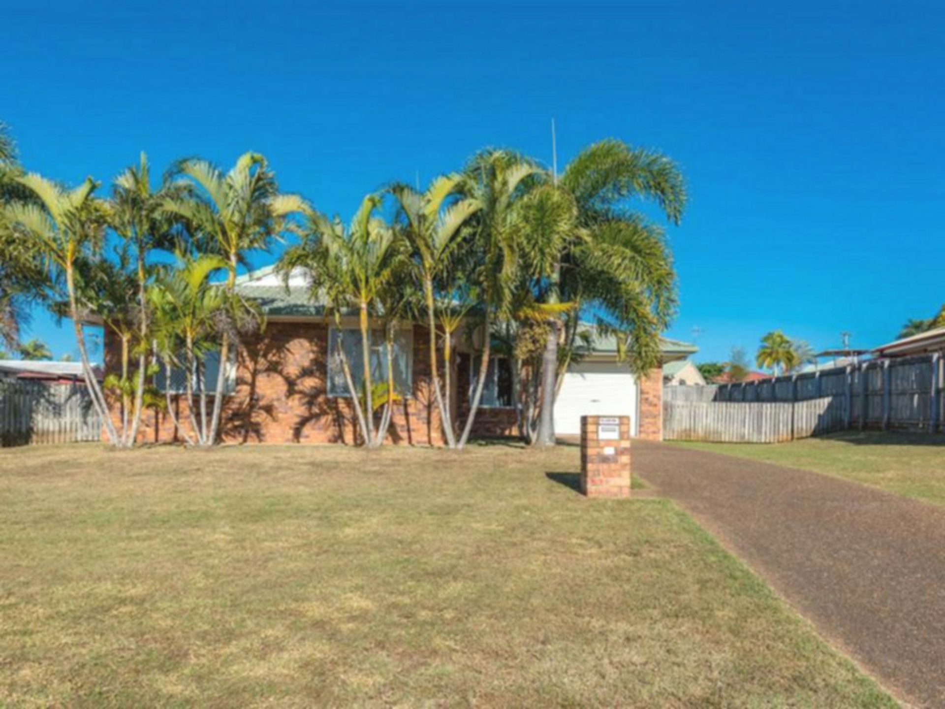 12 Dennis Court Avoca QLD