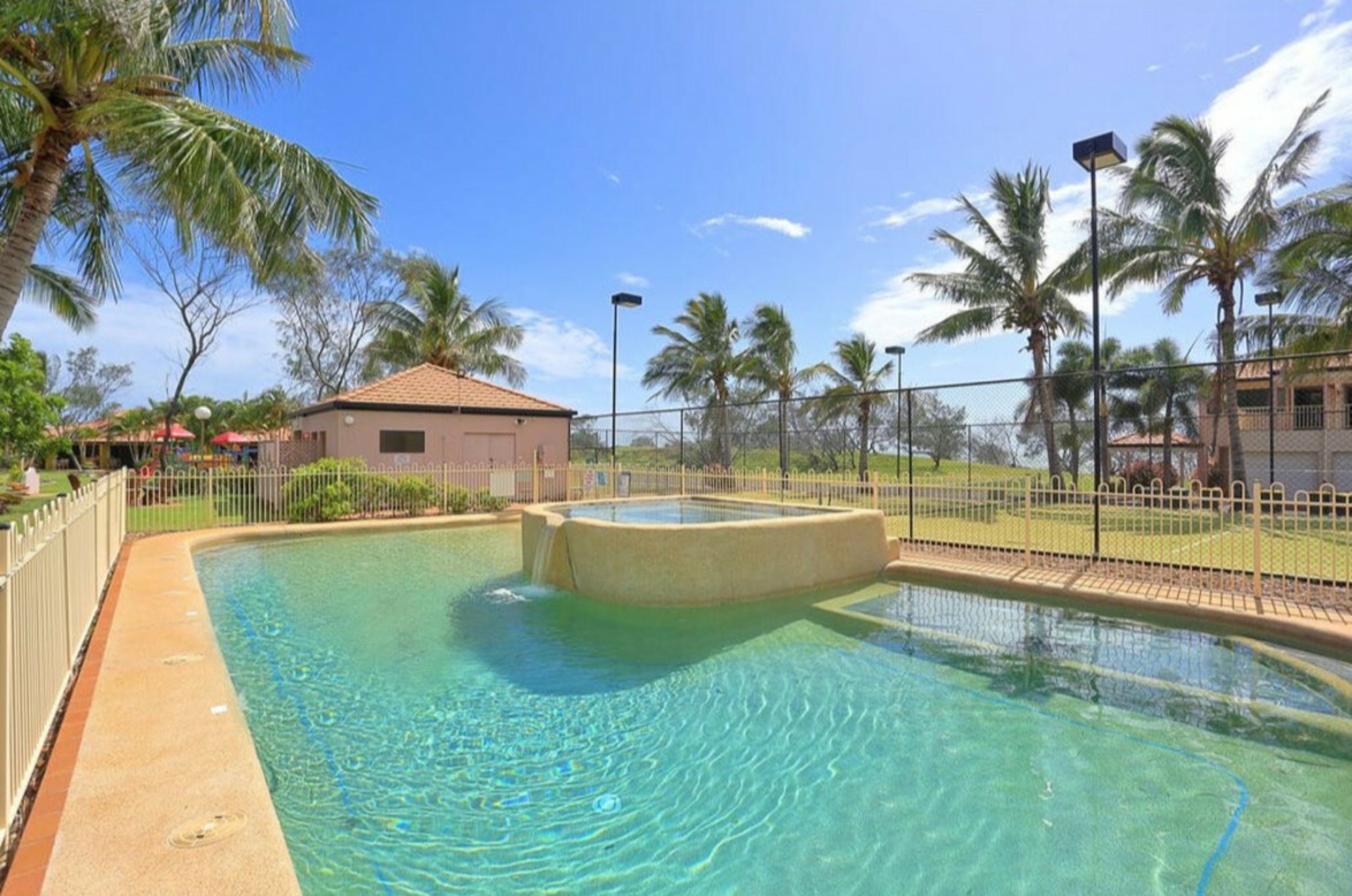 1/1 Pebble Beach Drive, CORAL COVE