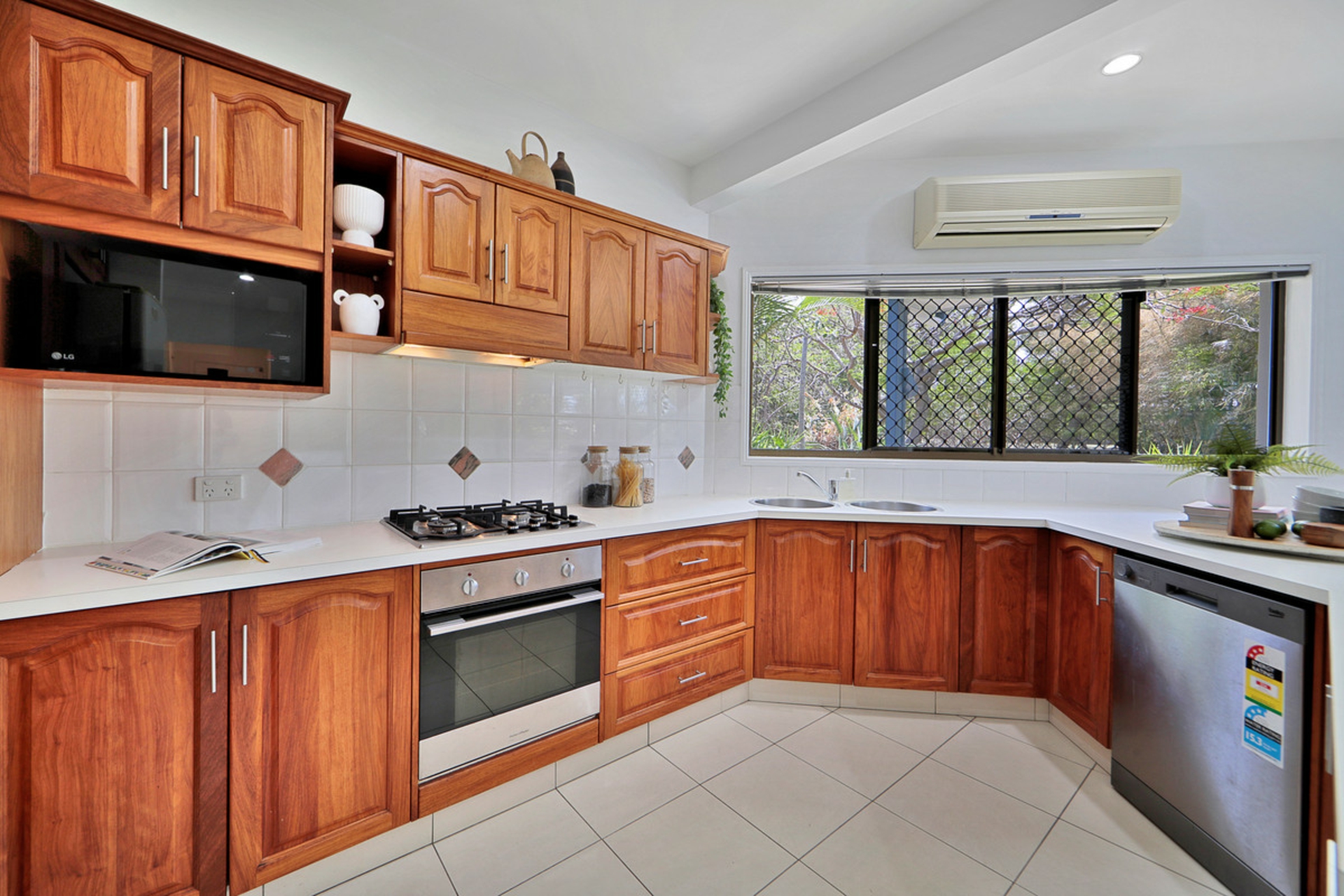 7 Majestic Place, CORAL COVE