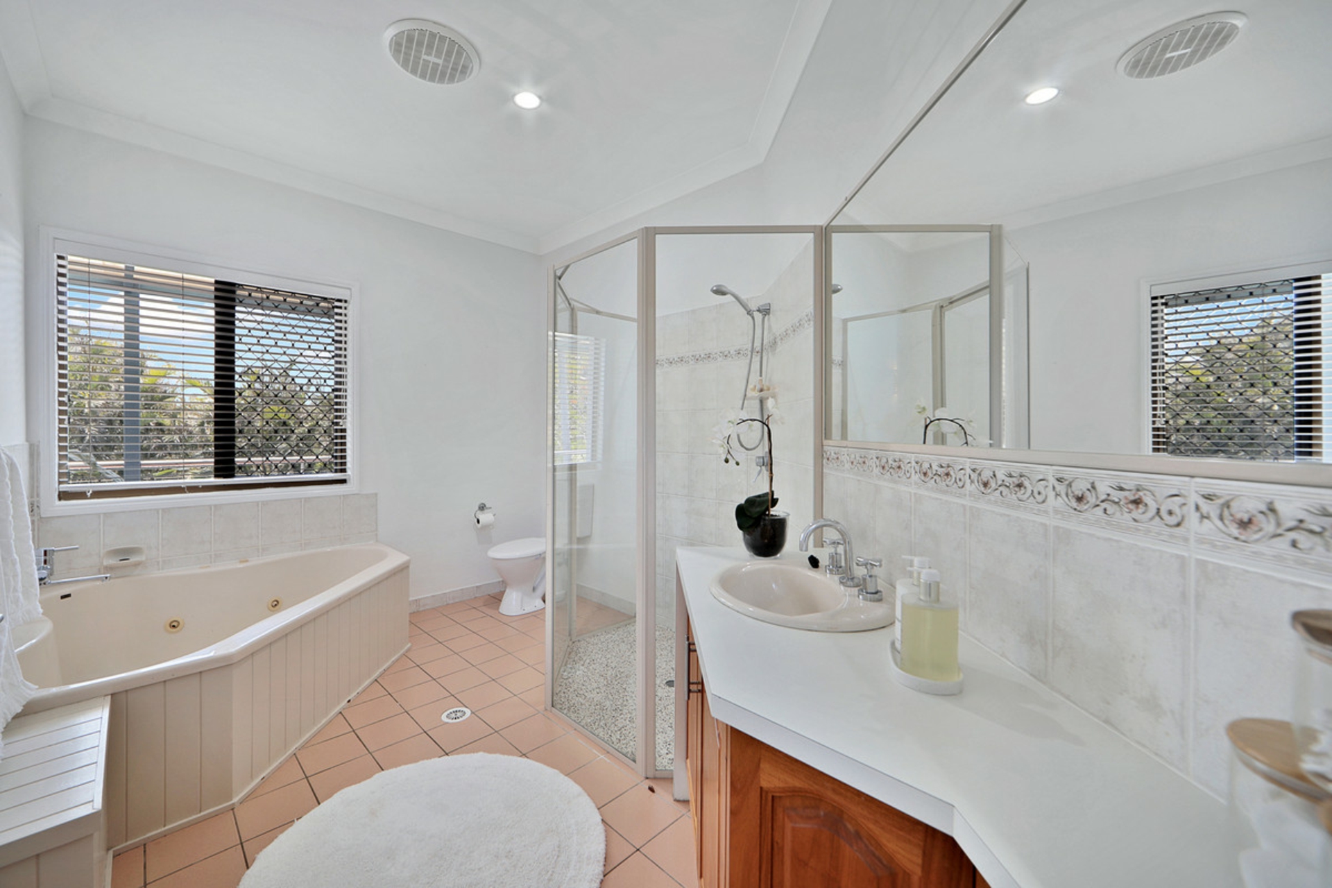 7 Majestic Place, CORAL COVE